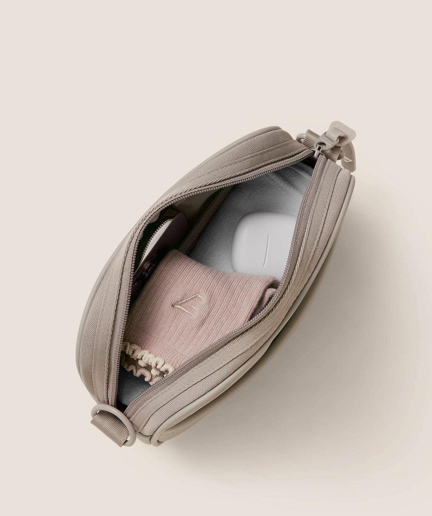 Gymshark Everyday Camera Bag - Mushroom Grey