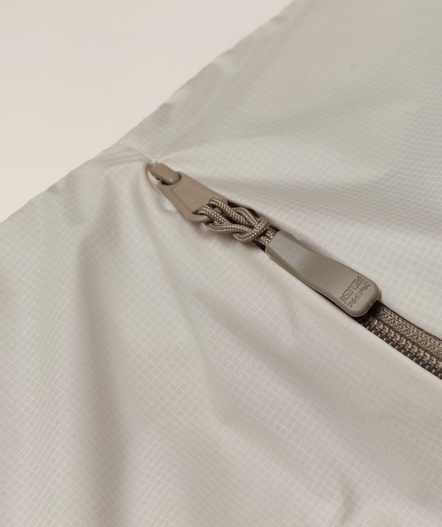 Gymshark Wet Kit Bag - Pebble Grey/Linen Brown