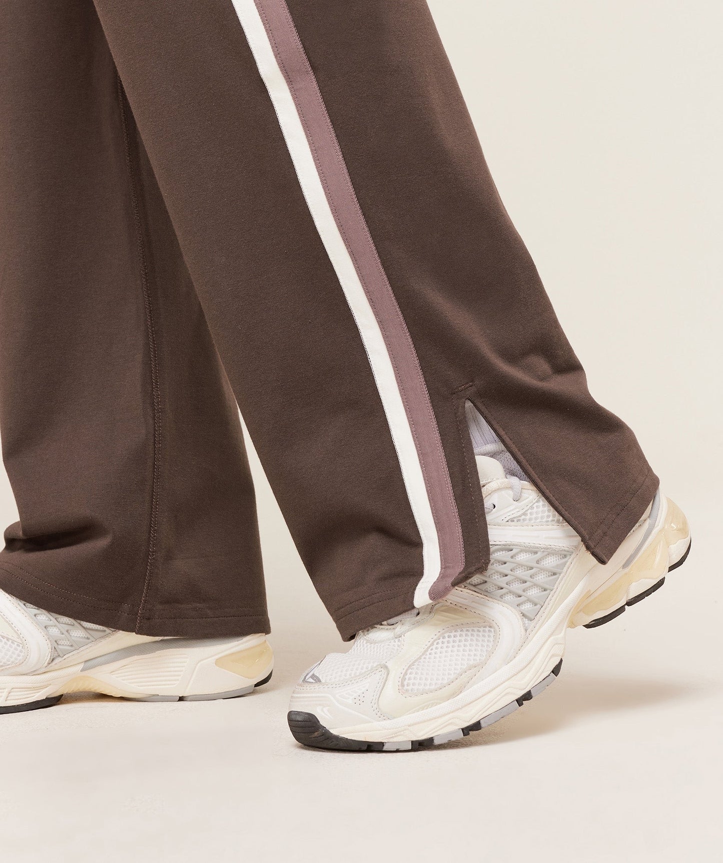 Gymshark Piping Wide Leg Pants - Walnut Brown/Chestnut Pink/Soft White