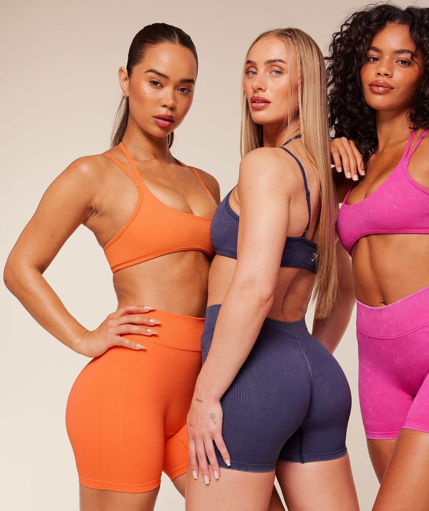 Gymshark x Bratz Light Support Sports Bra - Dayglow Peach