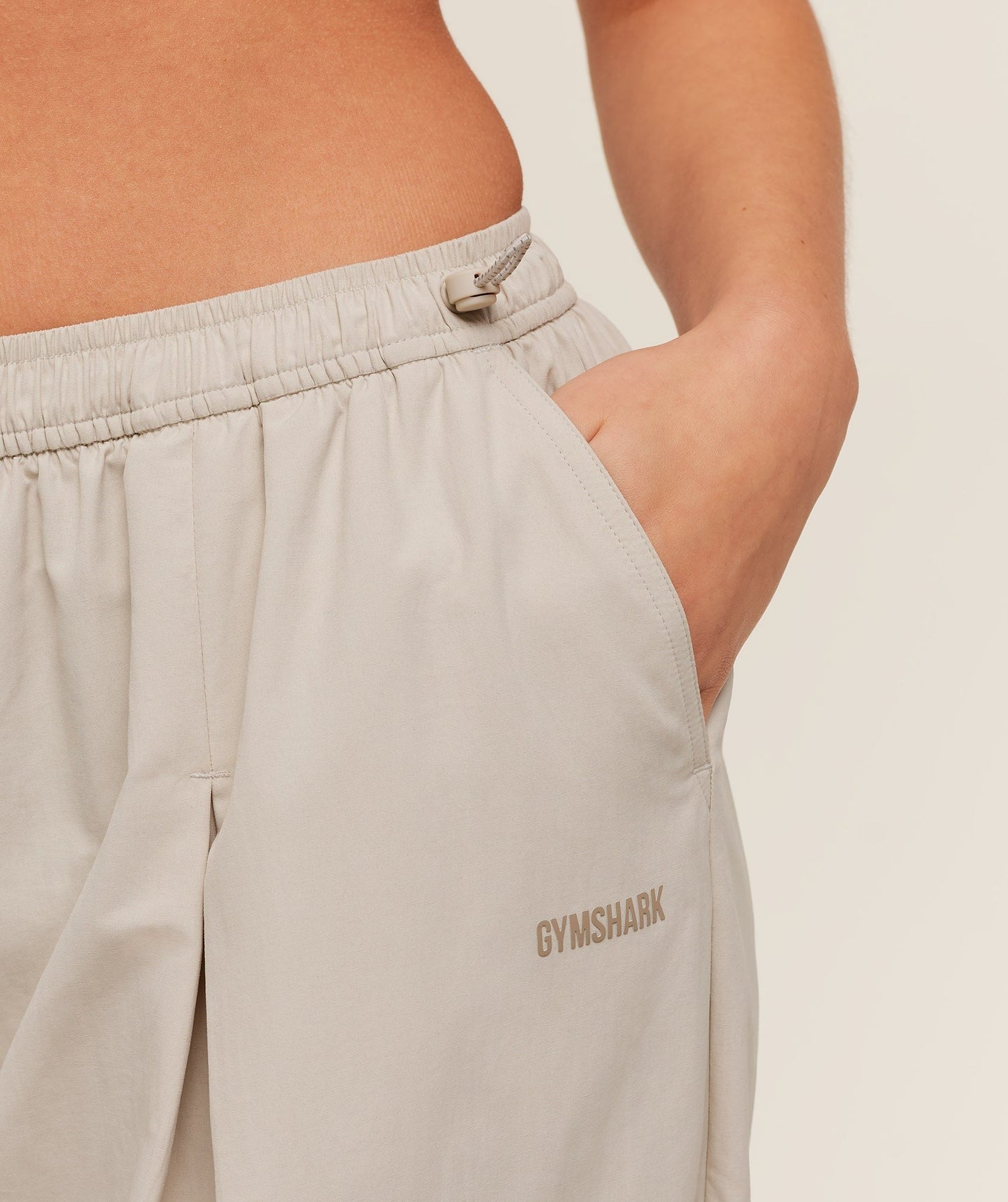 Gymshark Weekend Lifestyle Parachute Pants - Pebble Grey