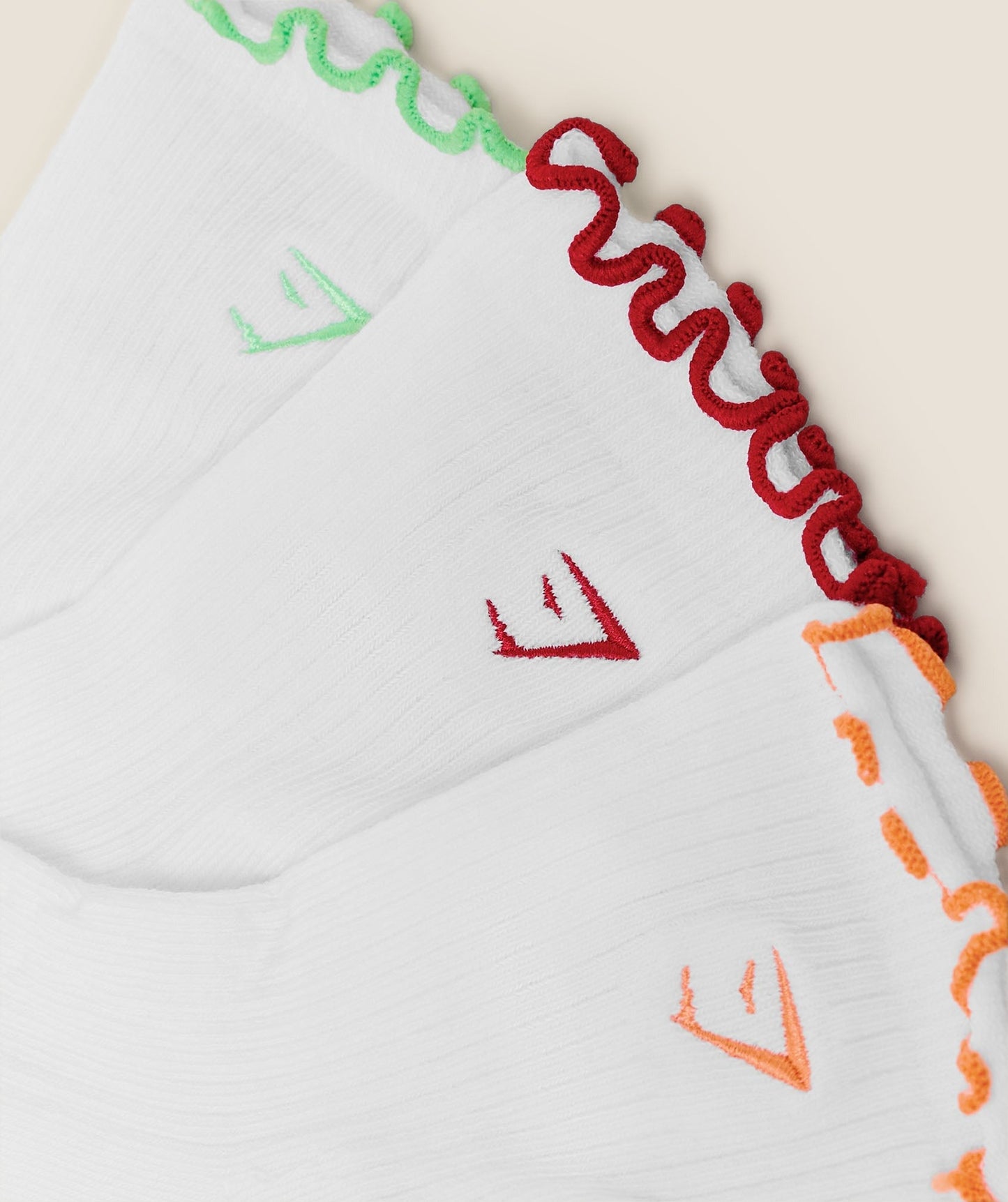Gymshark Fruity Graphic Midi Frill Socks 3pk - White