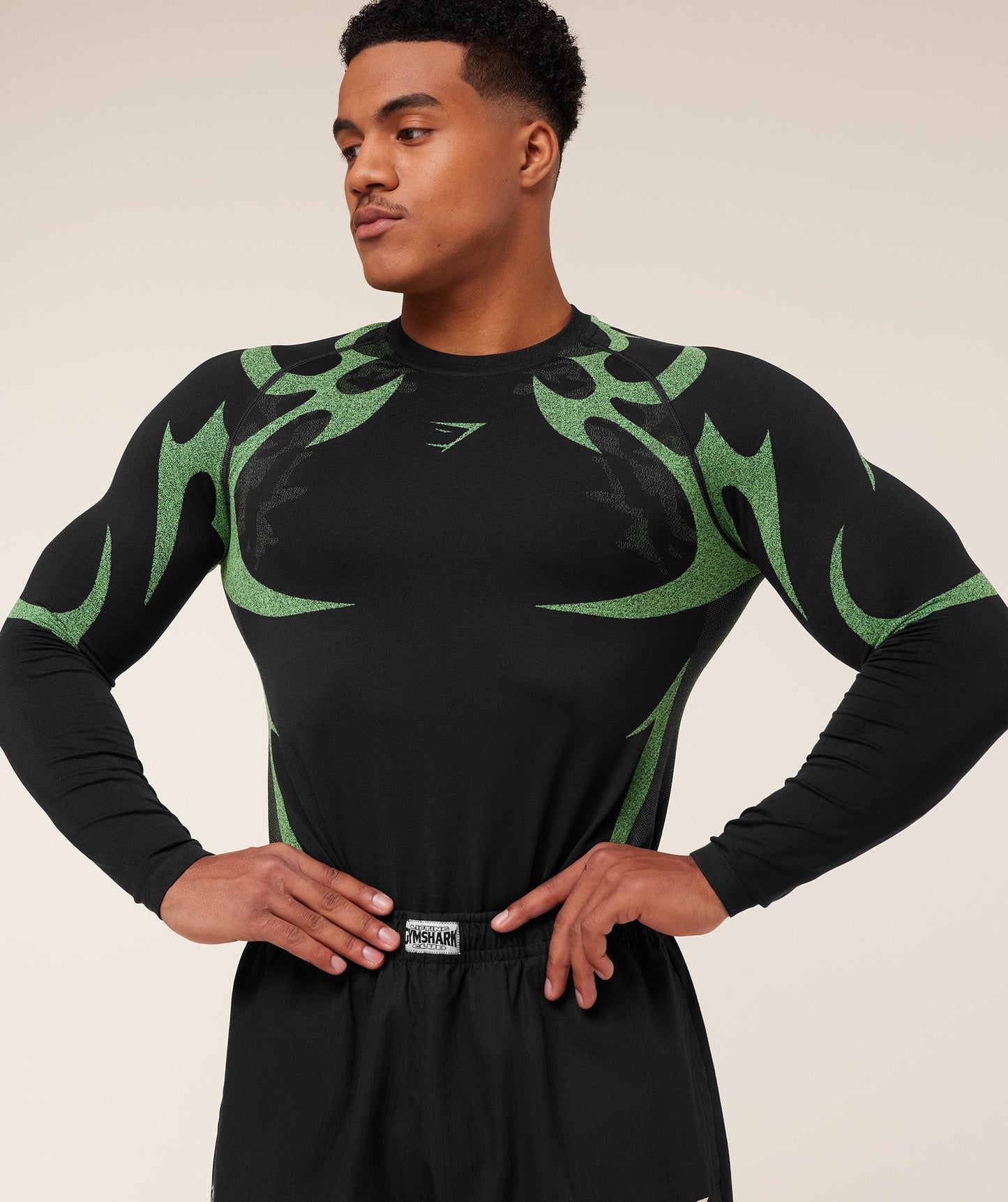 Gymshark Storm Seamless Long Sleeve T-Shirt - Black/Active Green