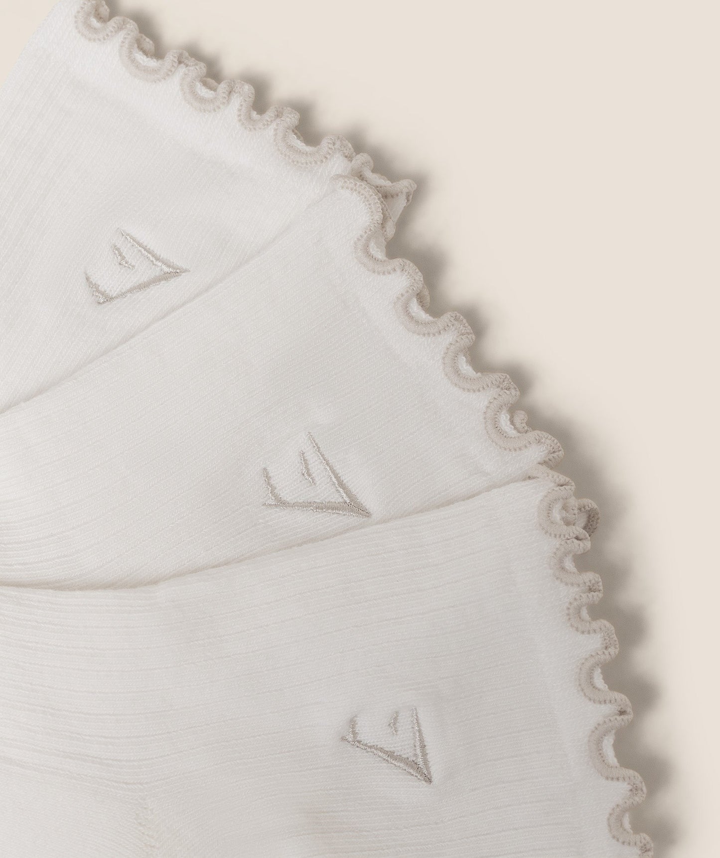 Gymshark Midi Frill Socks 3pk - GS Soft White