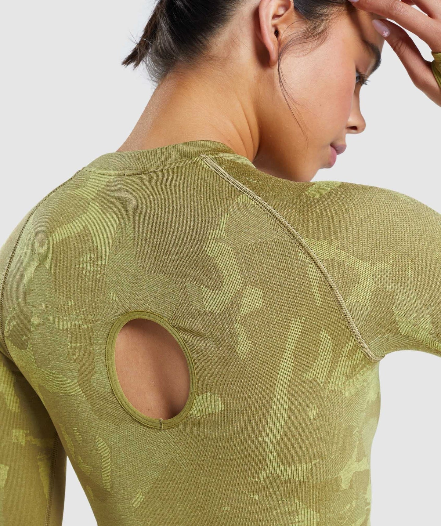 Gymshark Adapt Camo Seamless Long Sleeve Crop Top - Savanna | Griffin Green