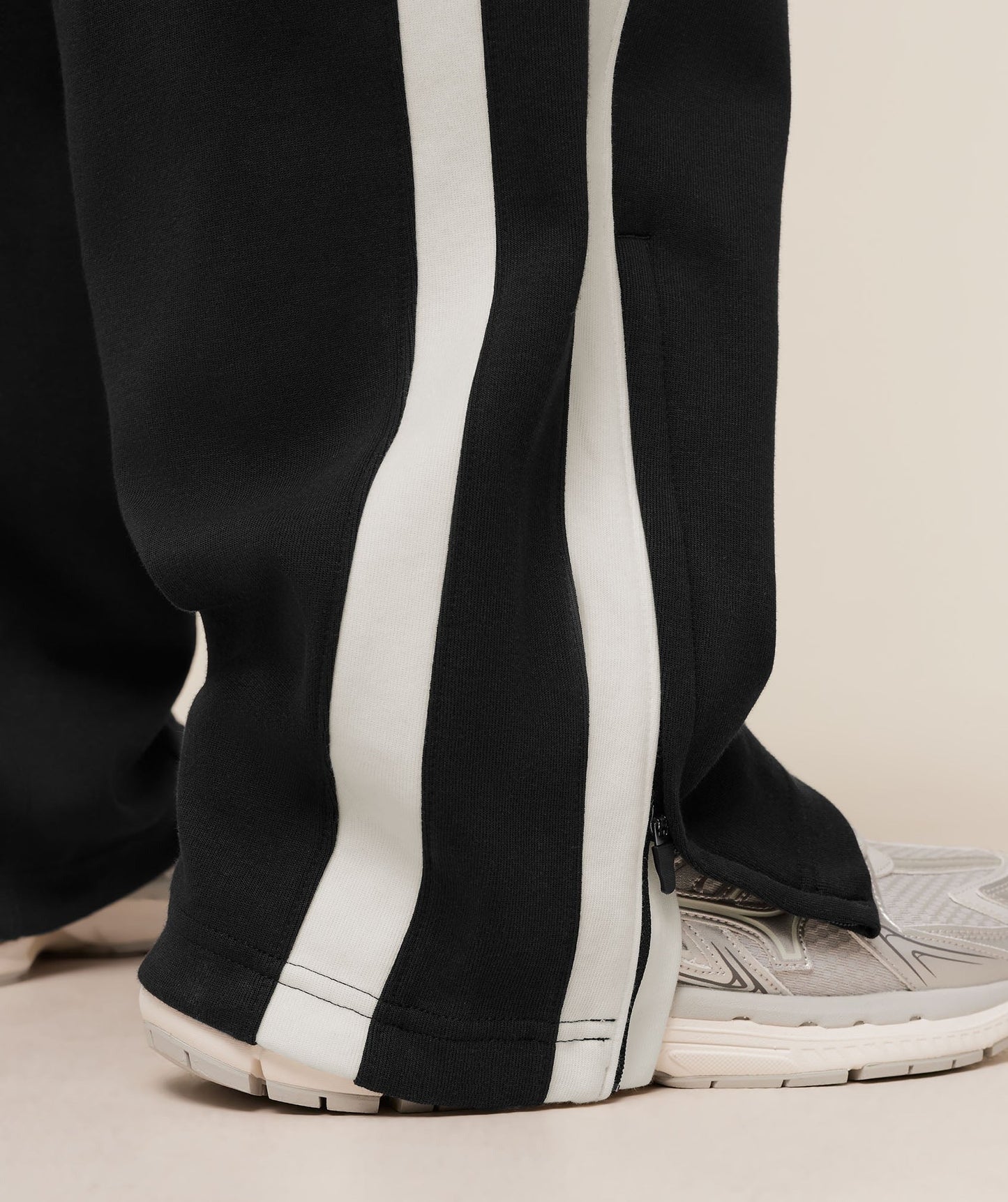 Gymshark x CBUM Straight Leg Jogger - Black