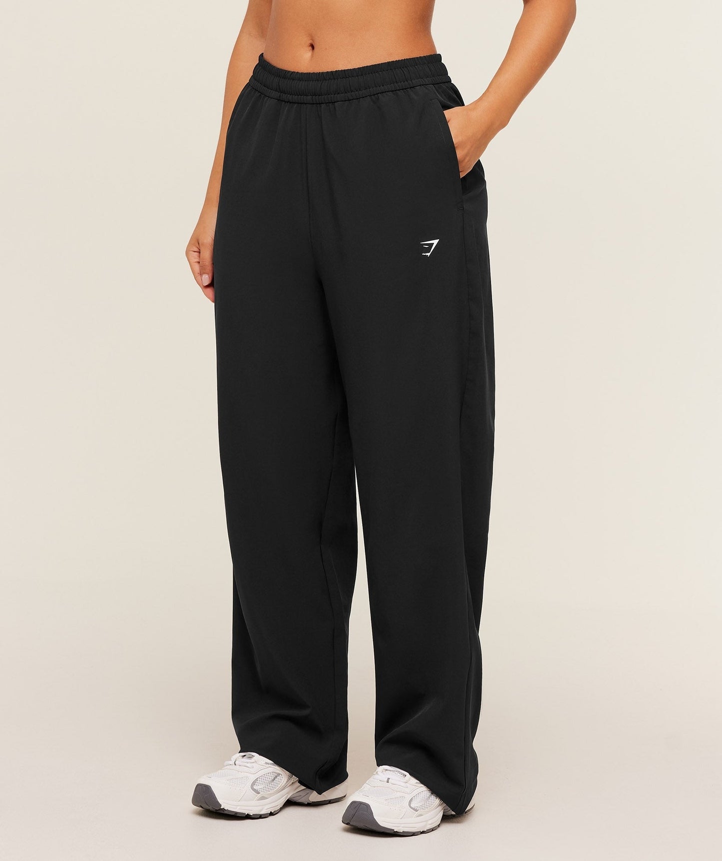 Gymshark Training Everyday Woven Straight Leg Short Pants - GS Black