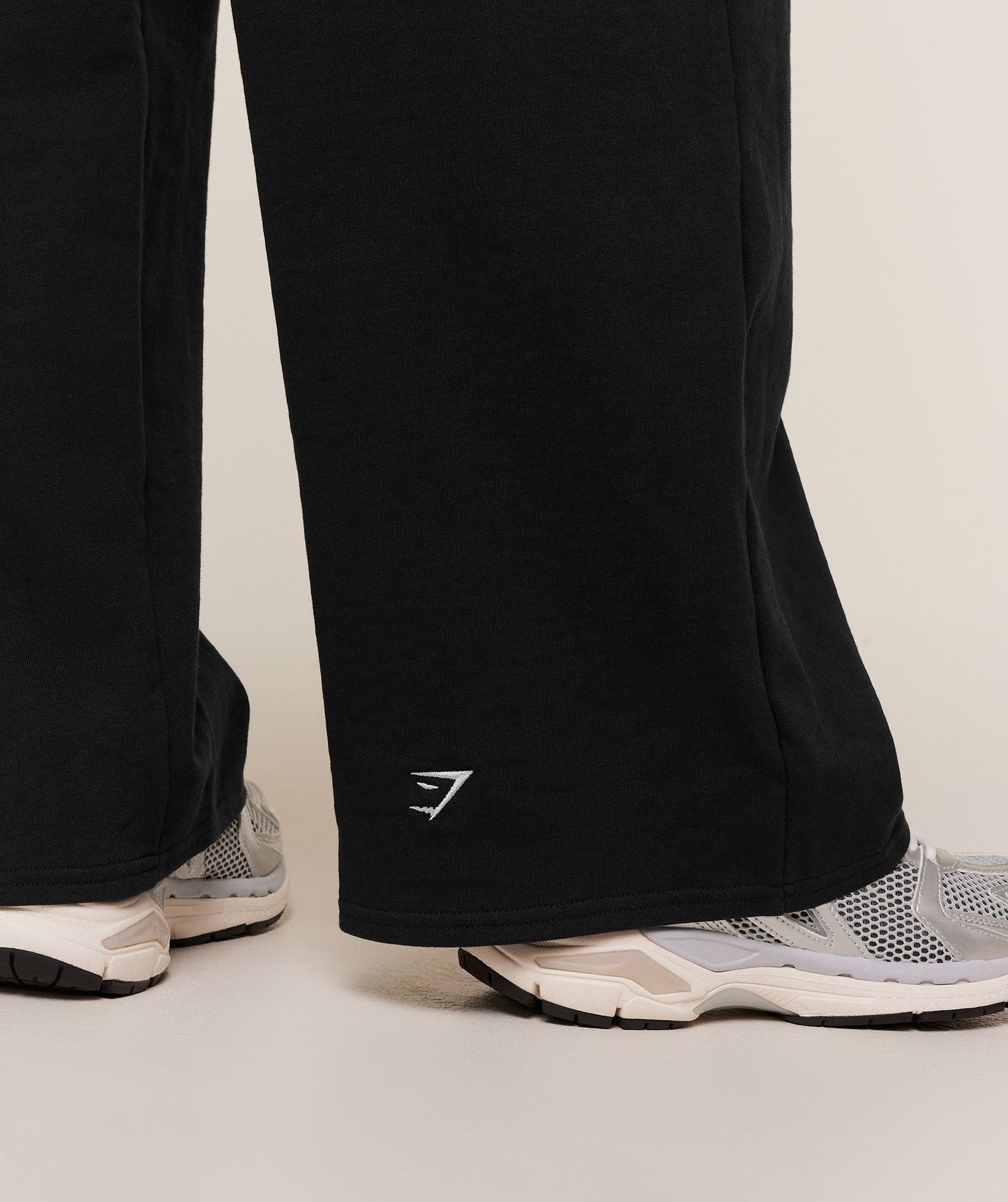 Gymshark Collegiate Graphic Straight Leg Joggers - GS Black