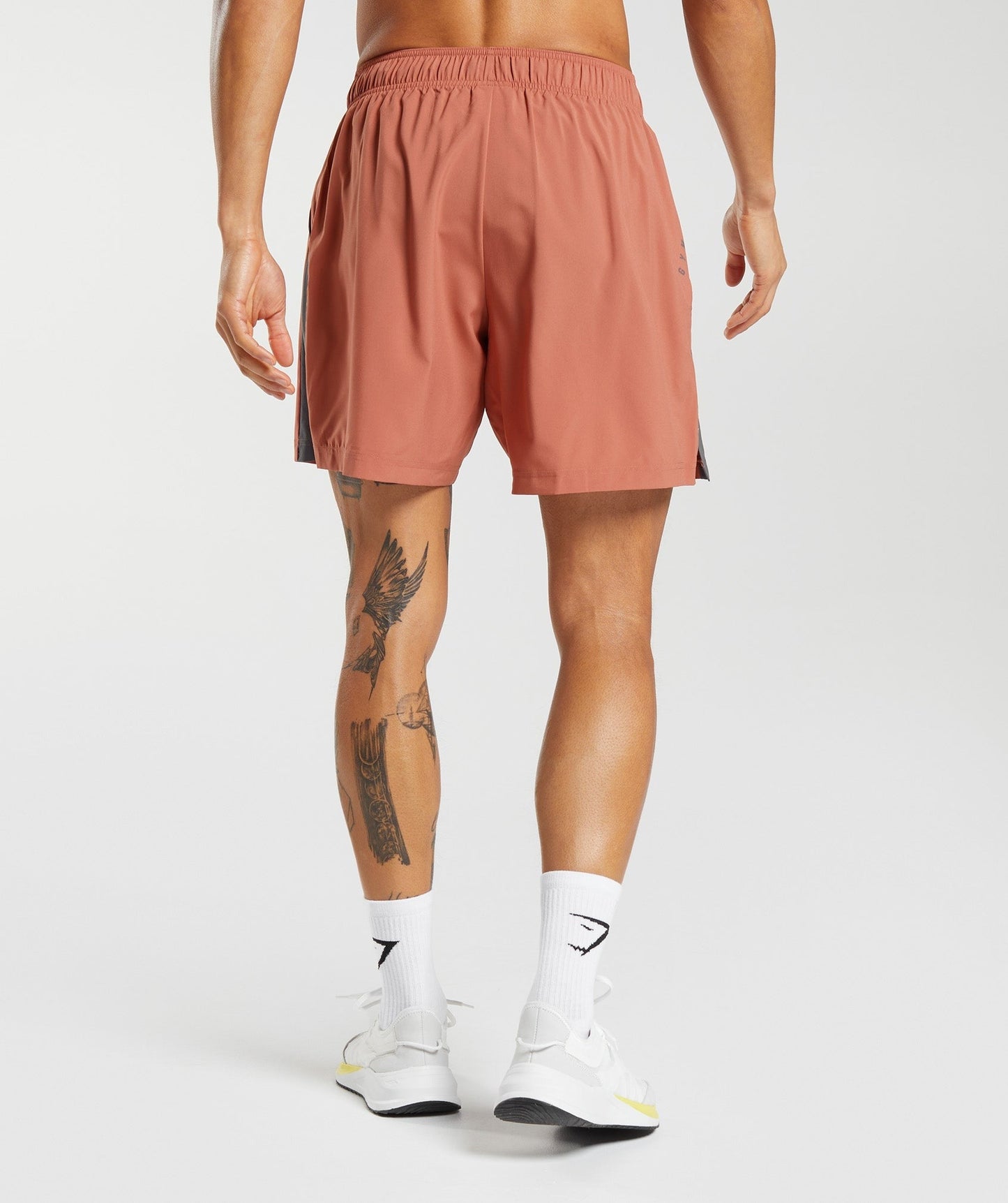 Gymshark Sport 7" Shorts - Persimmon Red/Silhouette Grey