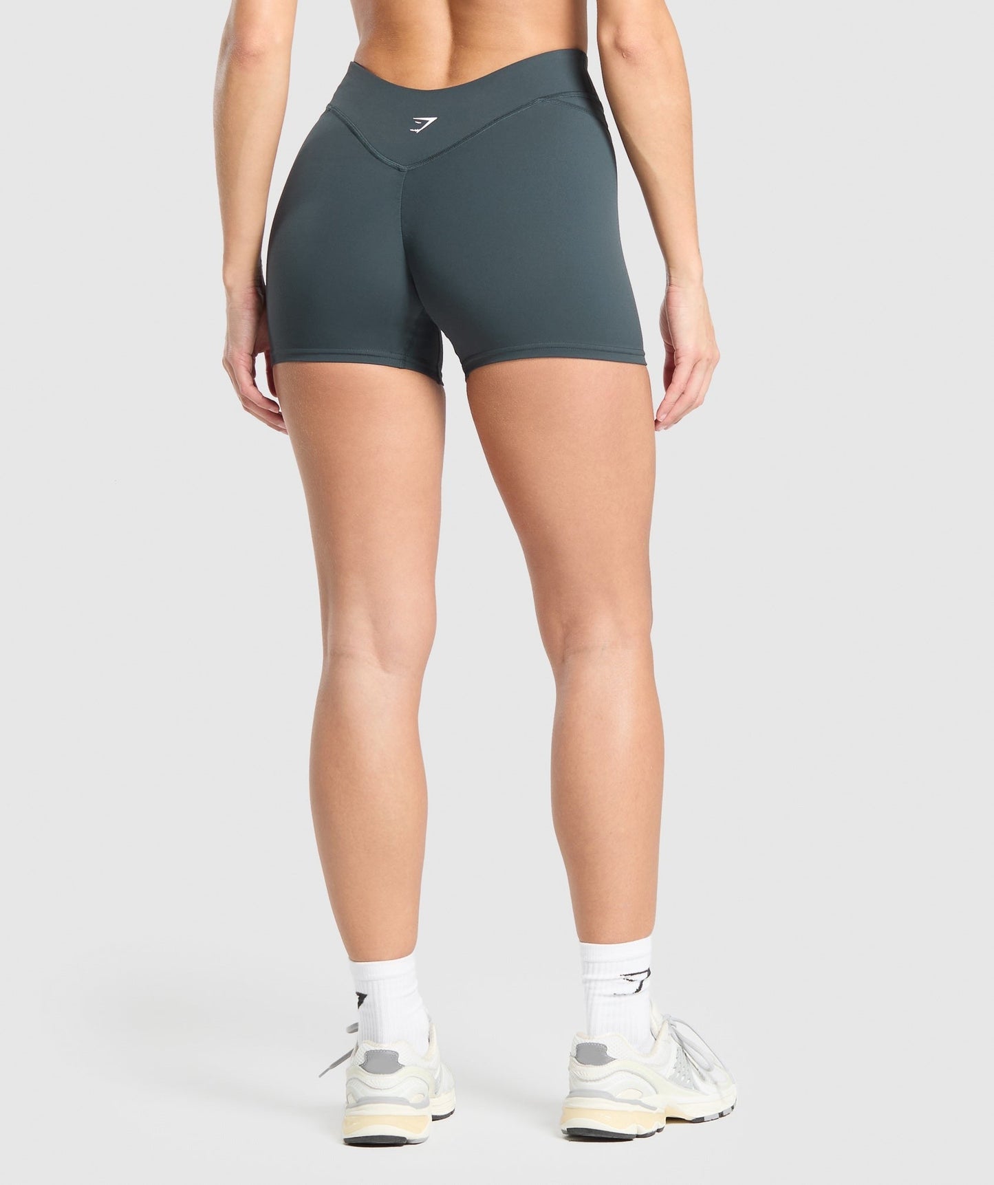 Gymshark Dipped Waistband Shorts - Darkest Teal