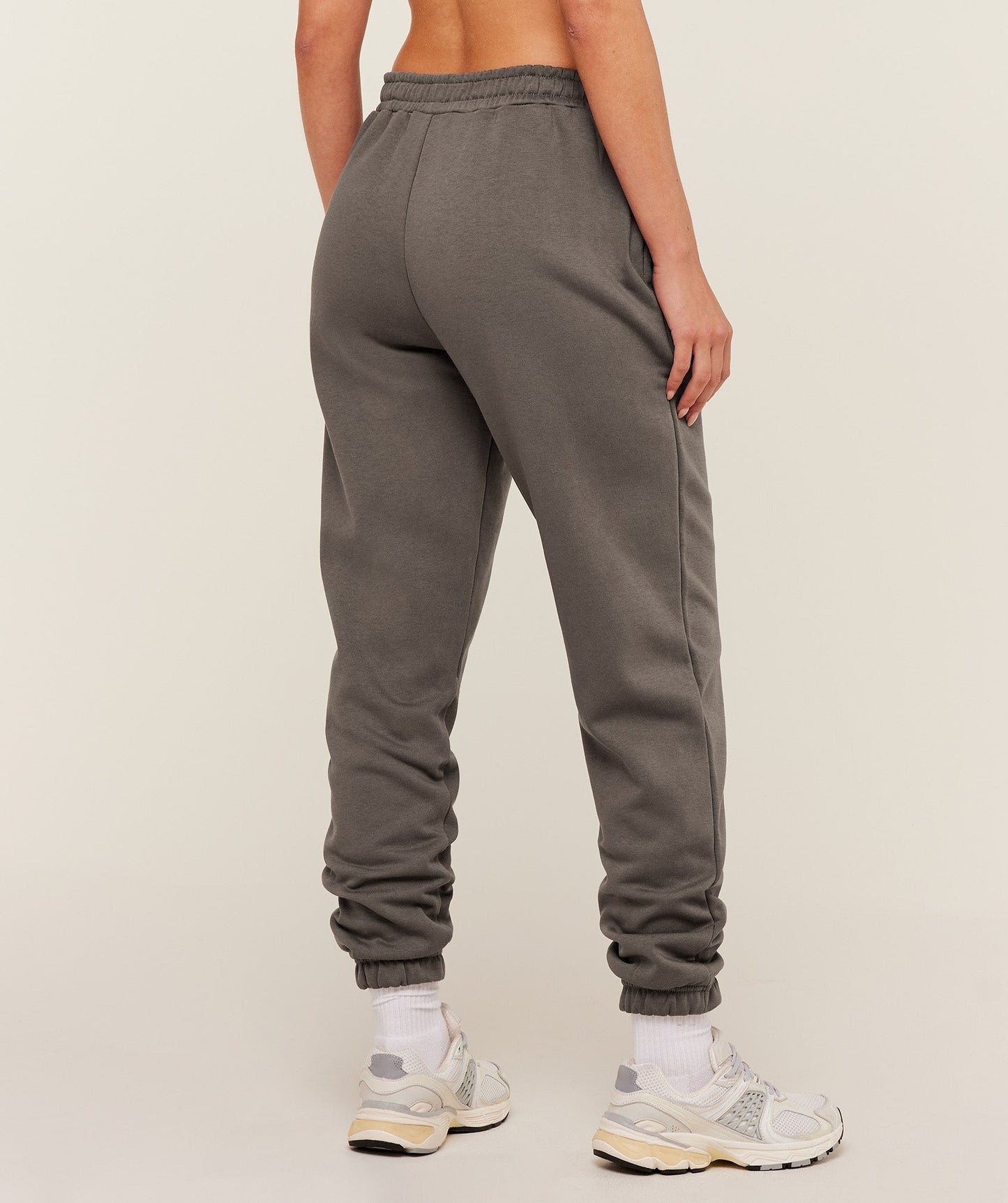 Gymshark Training Regular Fleece Joggers - Cool Brown