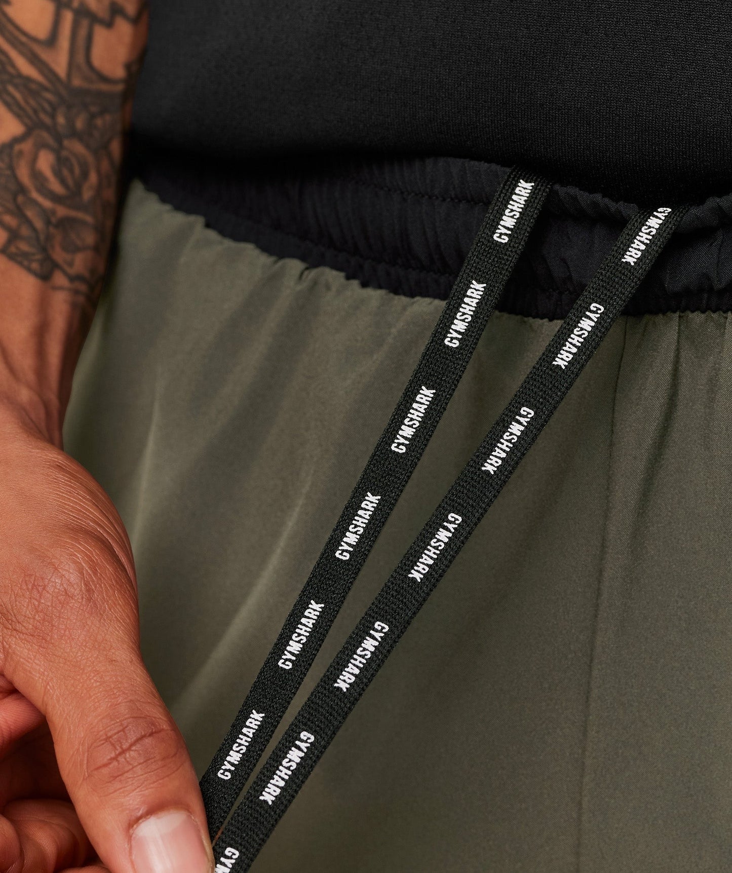 Gymshark Arrival Contrast Shorts - Strength Green/Black