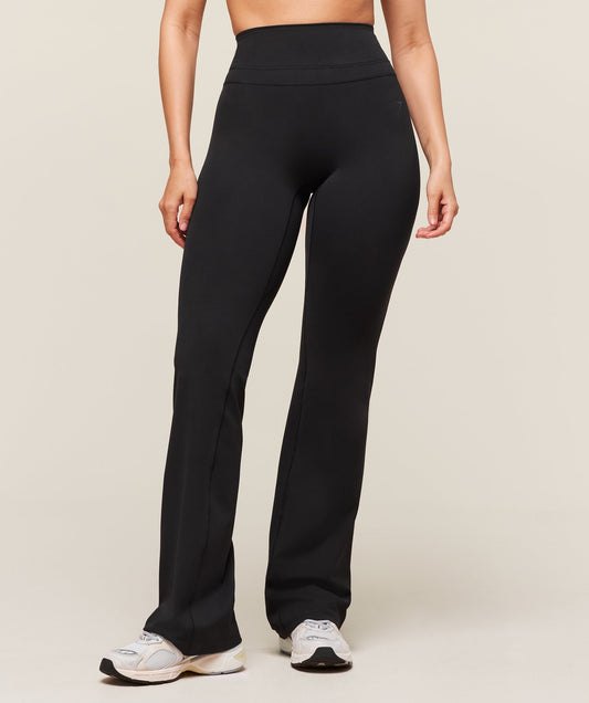 Gymshark Whitney Regular Flared Legging - Black