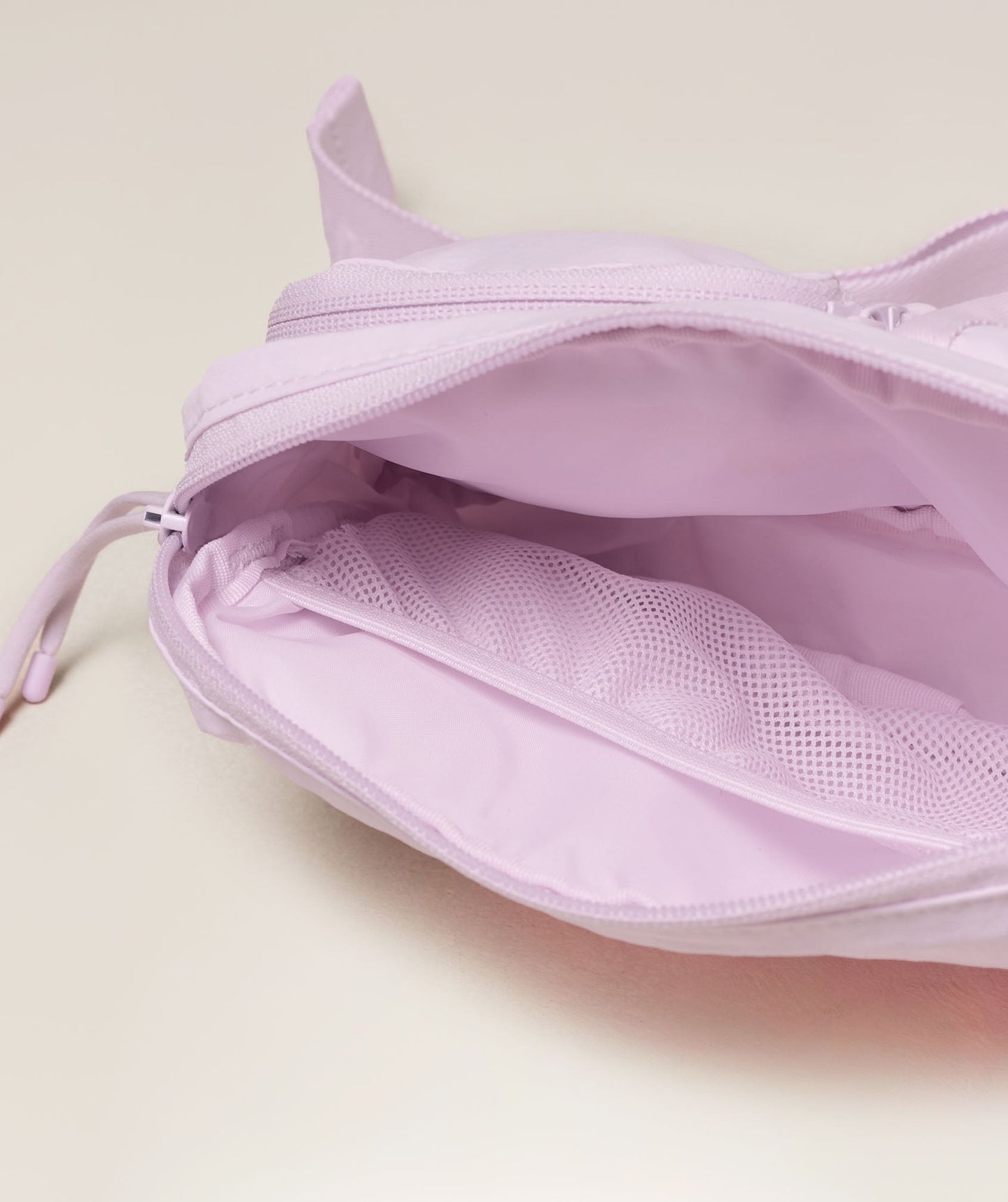 Gymshark Pleat Sling Bag - Ice Pink