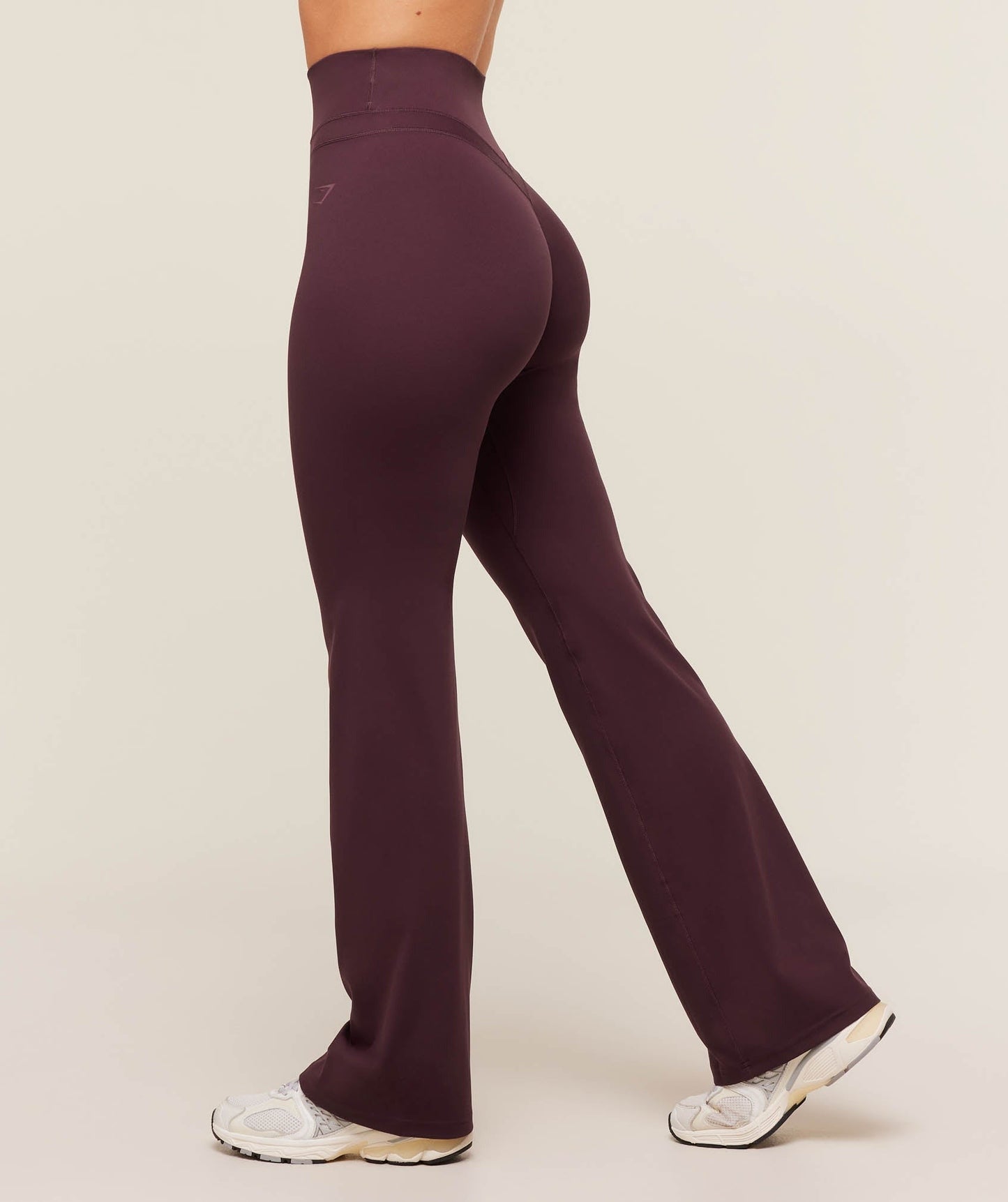 Gymshark Whitney Regular Flared Legging - Cherry Purple