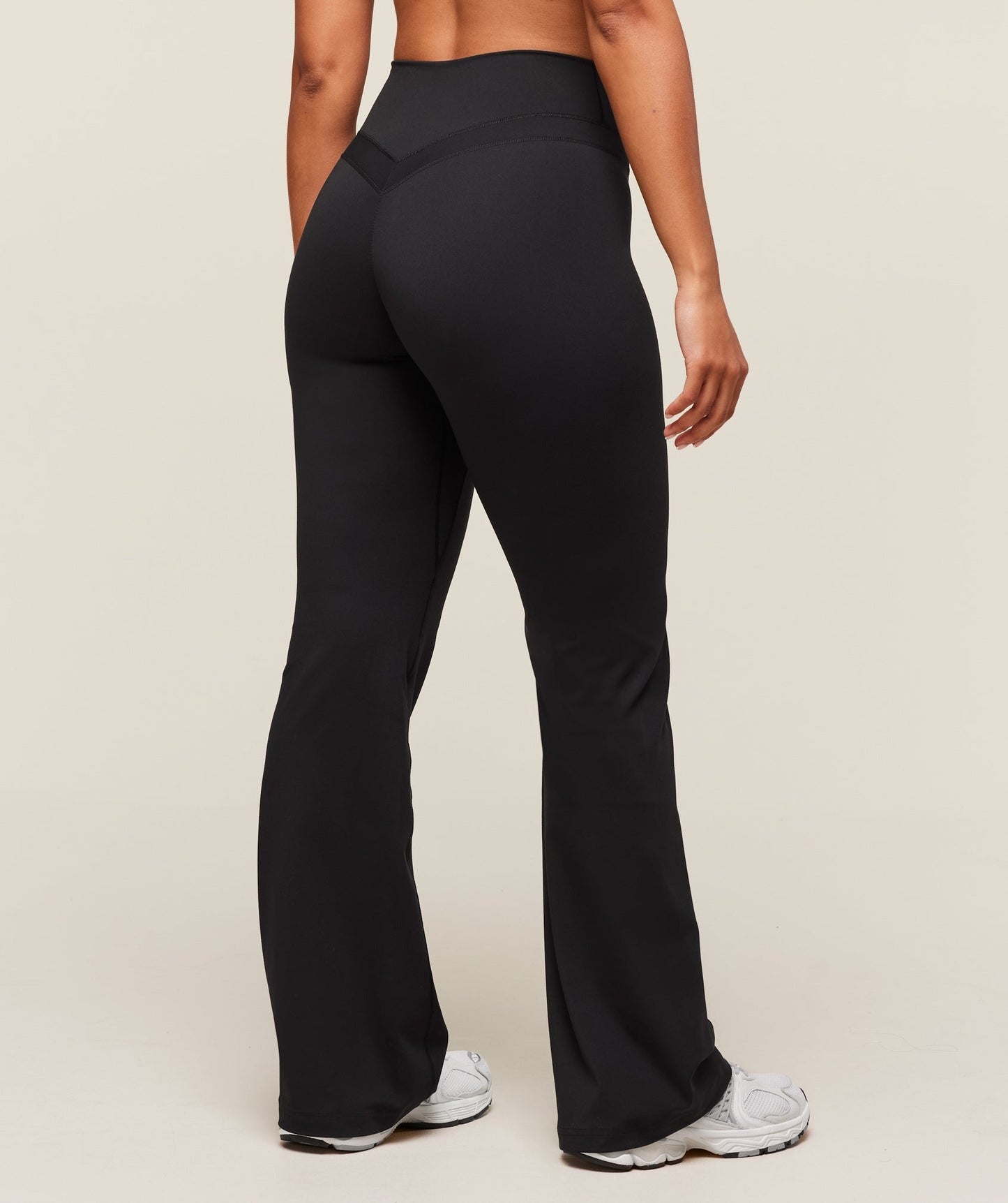 Gymshark Whitney Short Flared Legging - Black