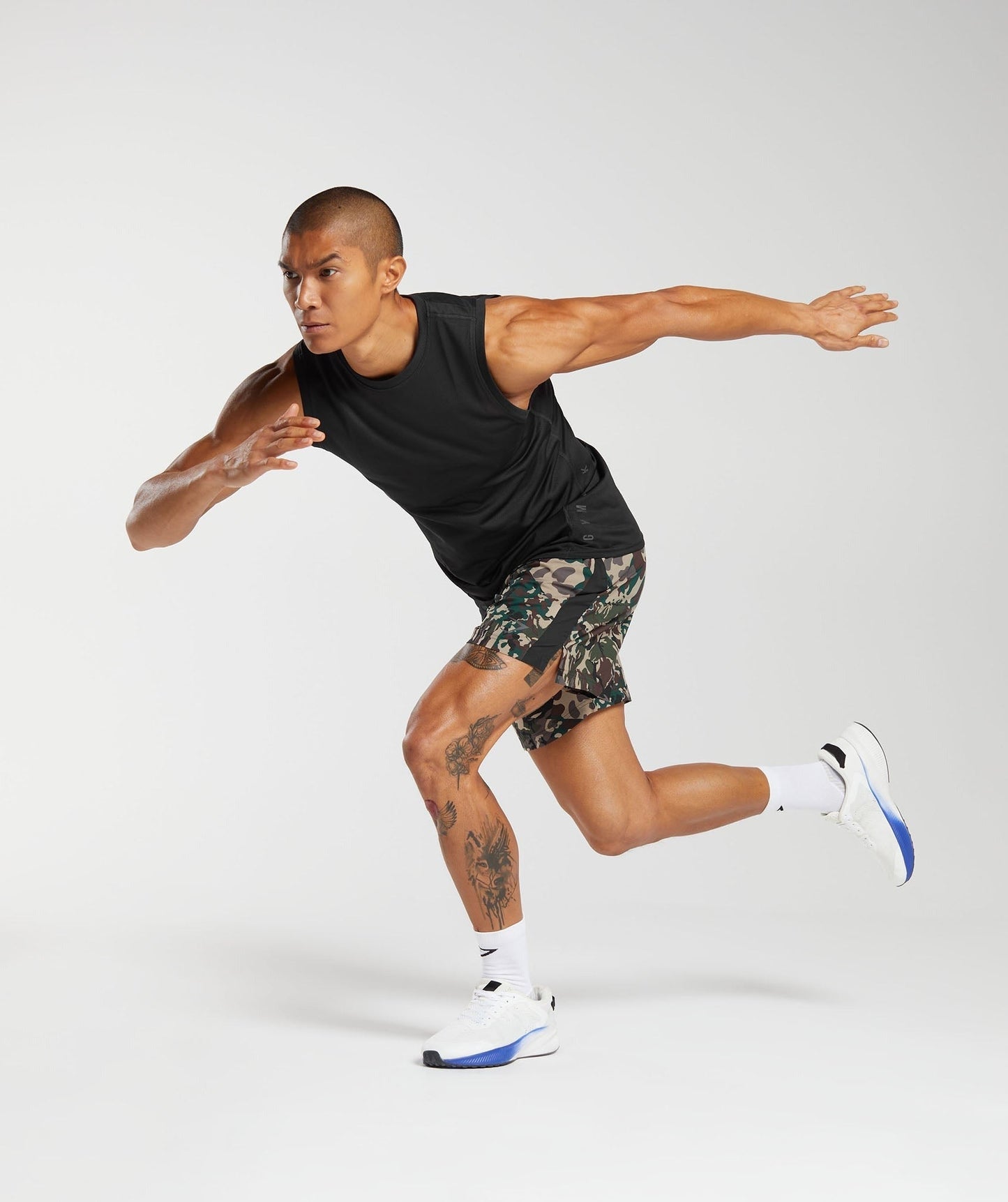 Gymshark Sport 7" Shorts - Cement Brown/Black Print