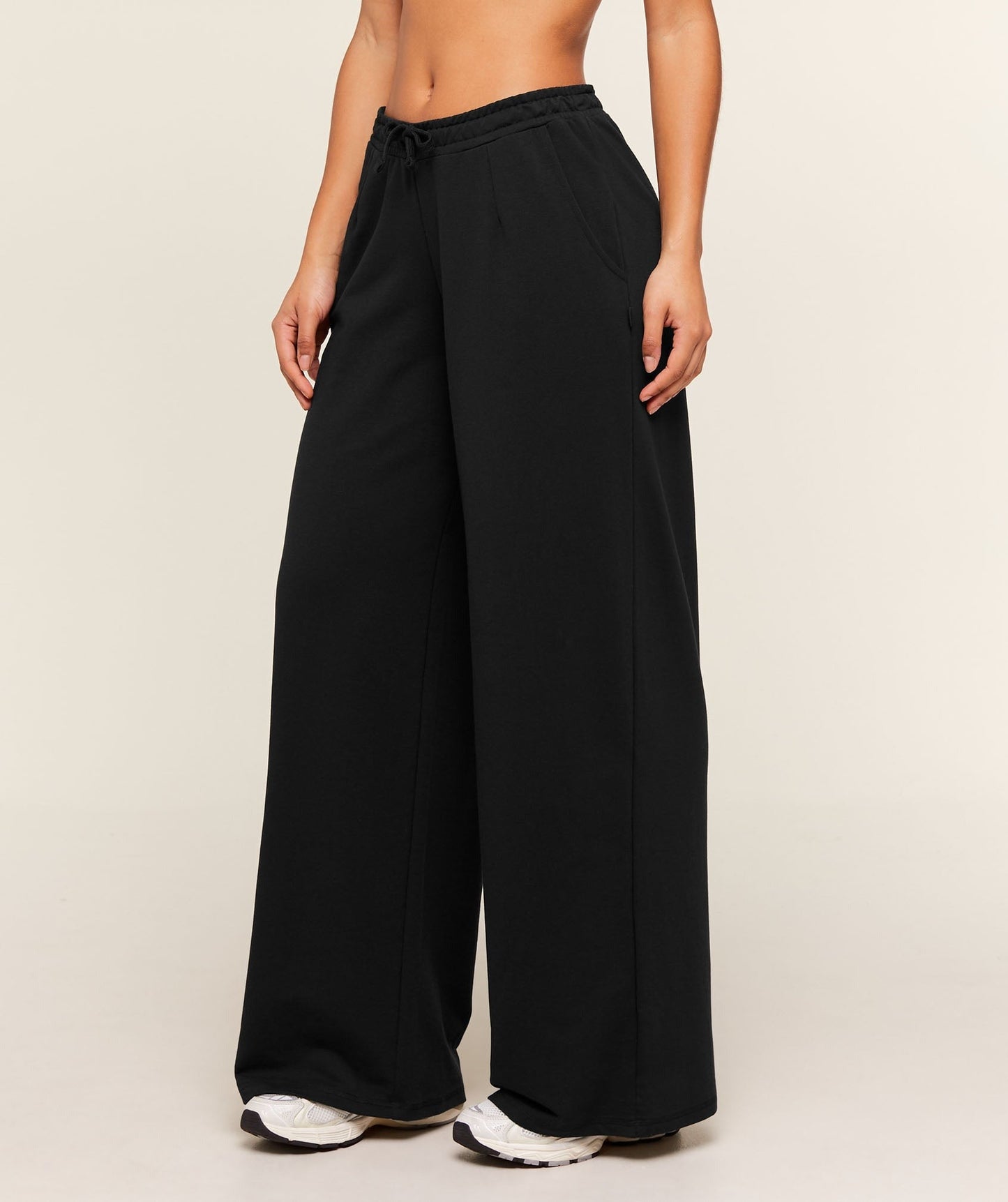 Gymshark Lightweight Wide Leg Pant Tall - Black