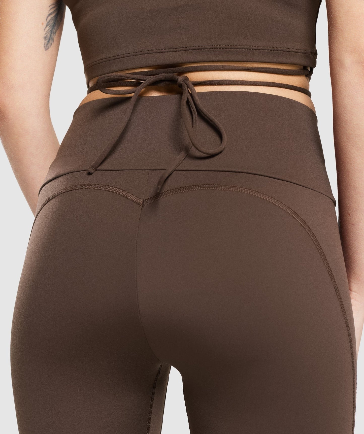 Gymshark Everyday Mock Neck Ribbon T-Shirt - Archive Brown