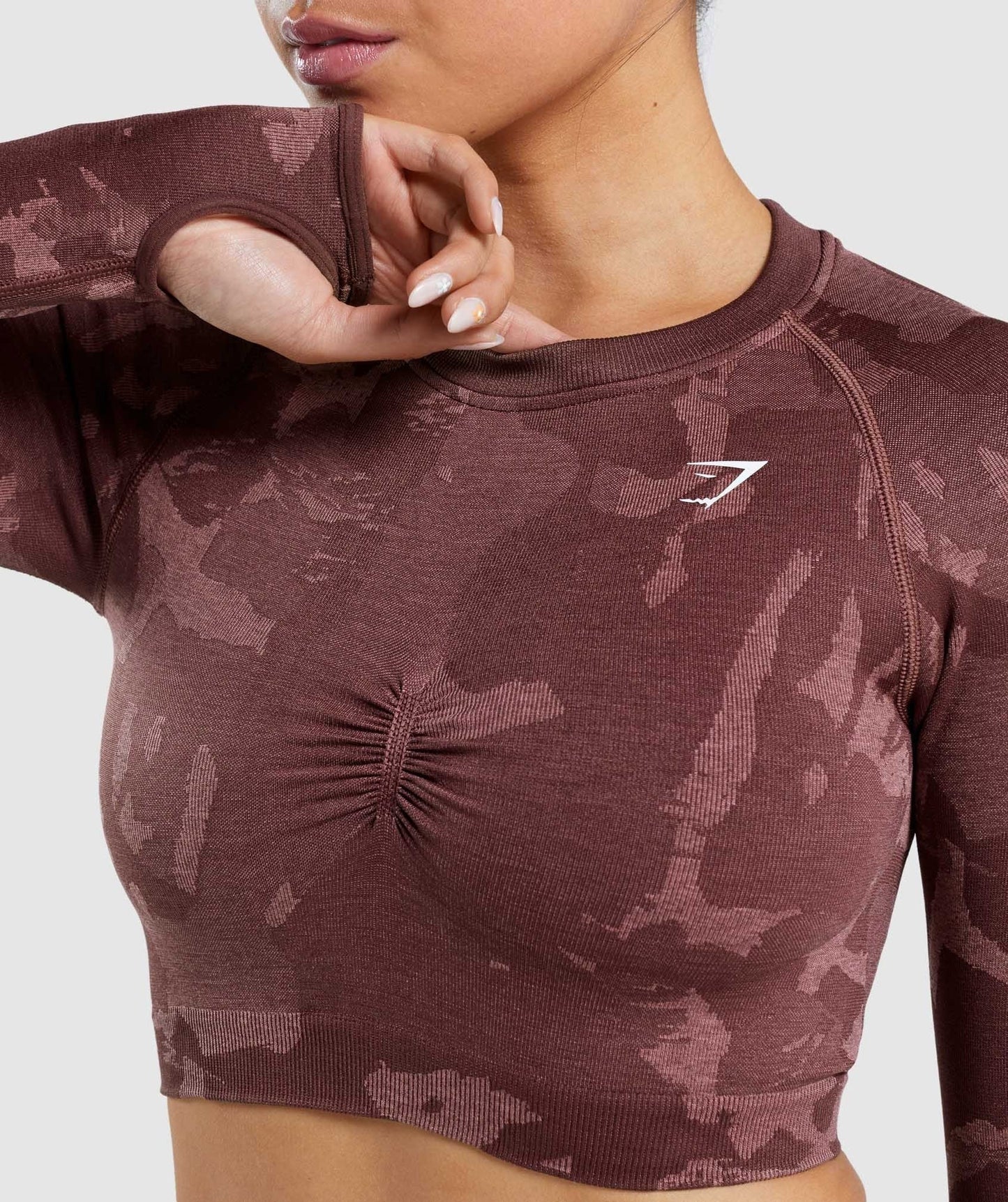 Gymshark Adapt Camo Seamless Long Sleeve Crop Top - Savanna | Cherry Brown