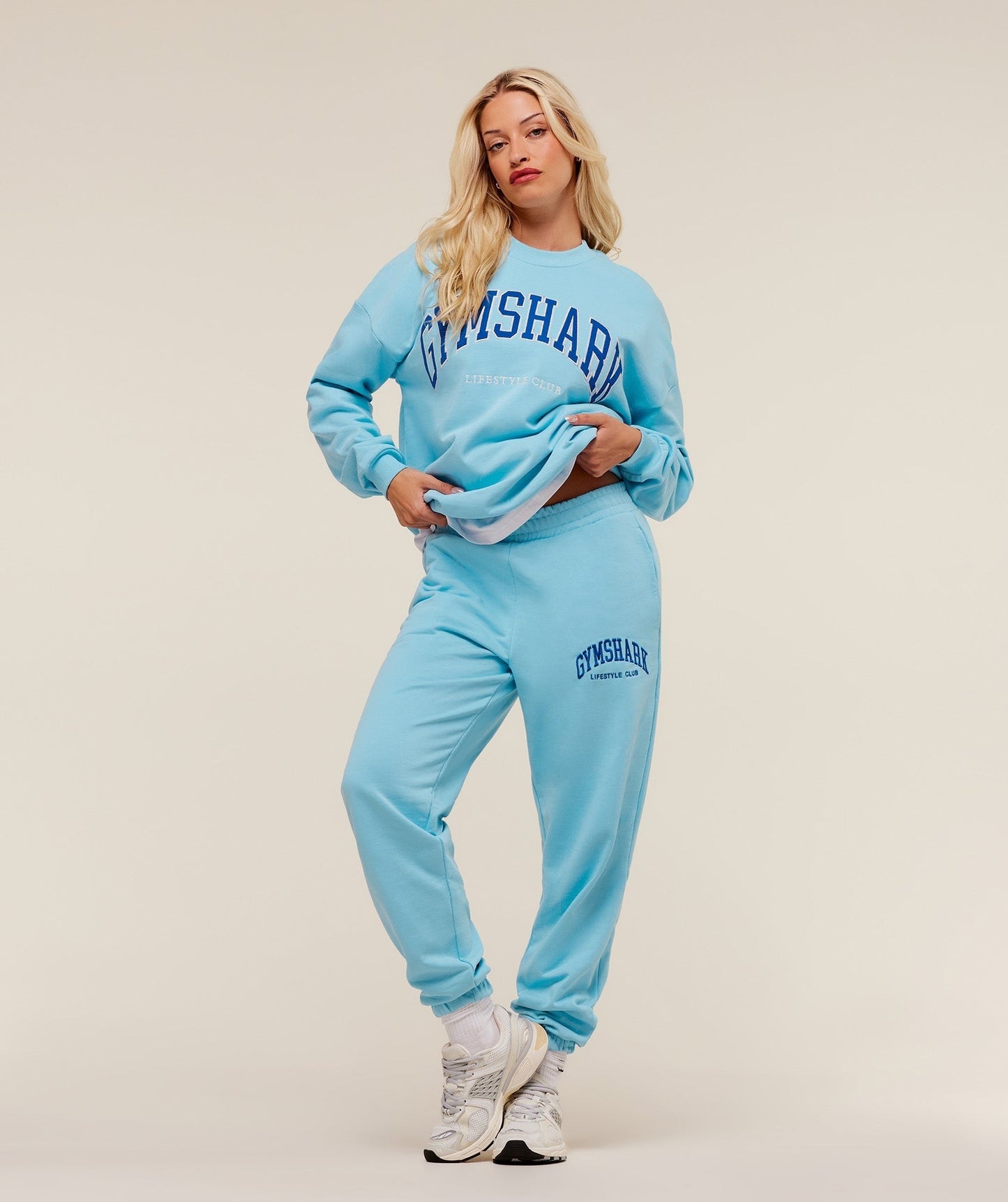 Gymshark Collegiate Graphic Crew Neck Pullover - Athletic Light Blue