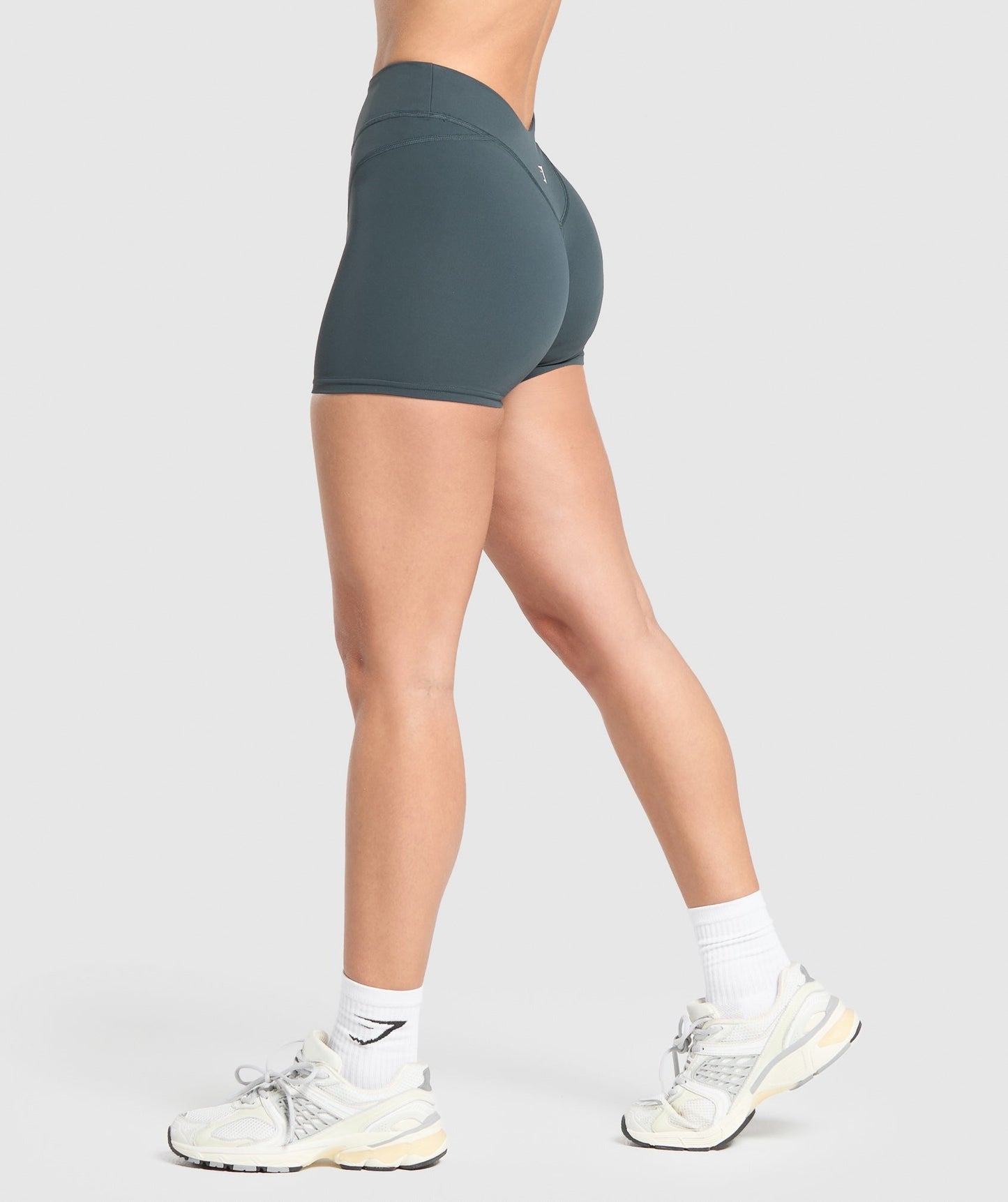 Gymshark Dipped Waistband Shorts - Darkest Teal