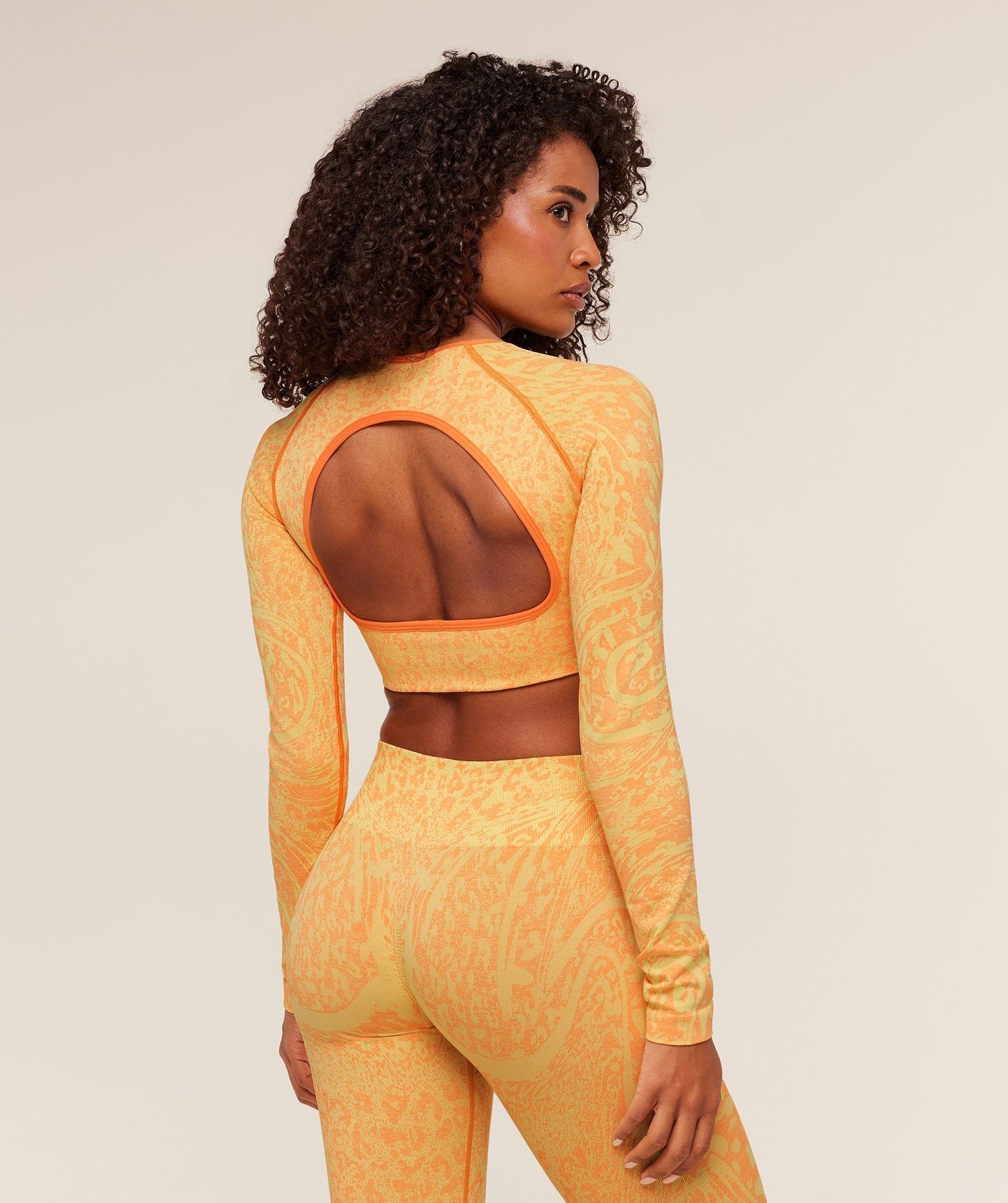 Gymshark Adapt Animal X Whitney Long Sleeve Crop Top - Sorbet Yellow / Dayglow Peach