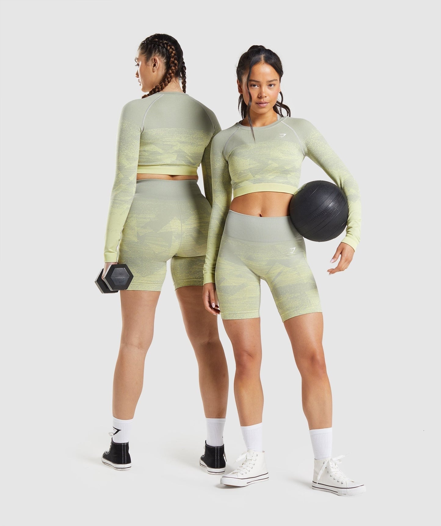 Gymshark Adapt Ombre Crop Top - Triangle | Taupe Grey Print