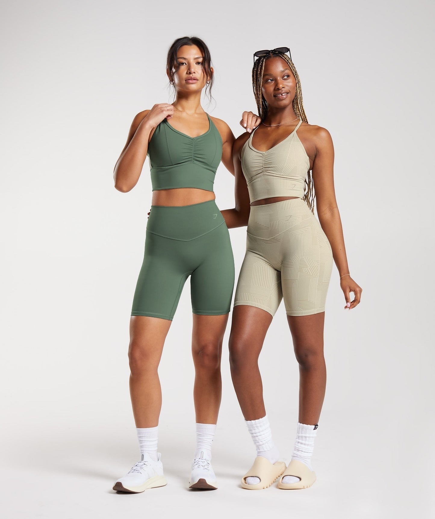 Gymshark ELEVATE LONGLINE SPORTS BRA - Sandy Brown