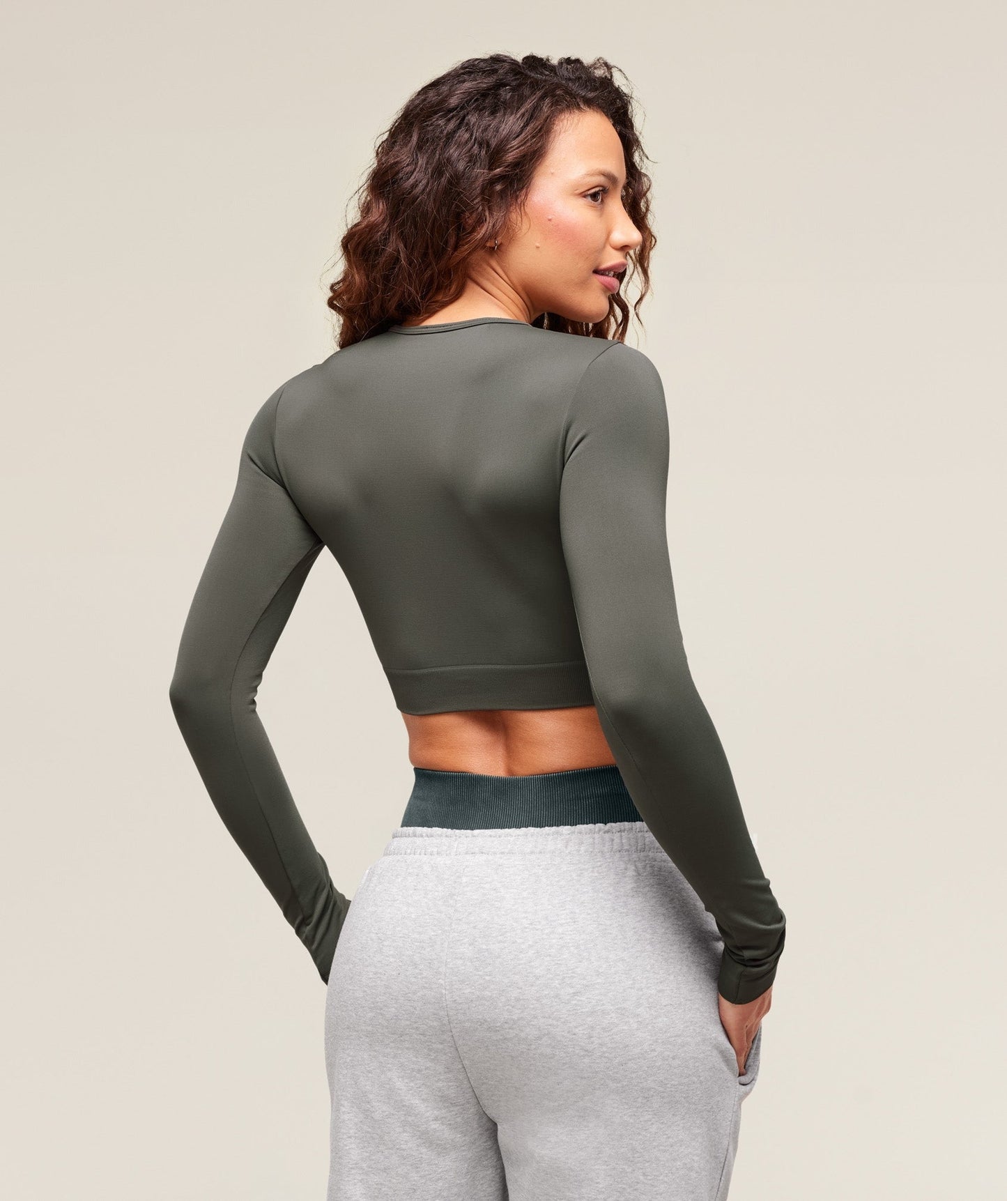 Gymshark Everyday Seamless Long Sleeve Crop Top - Strength Green