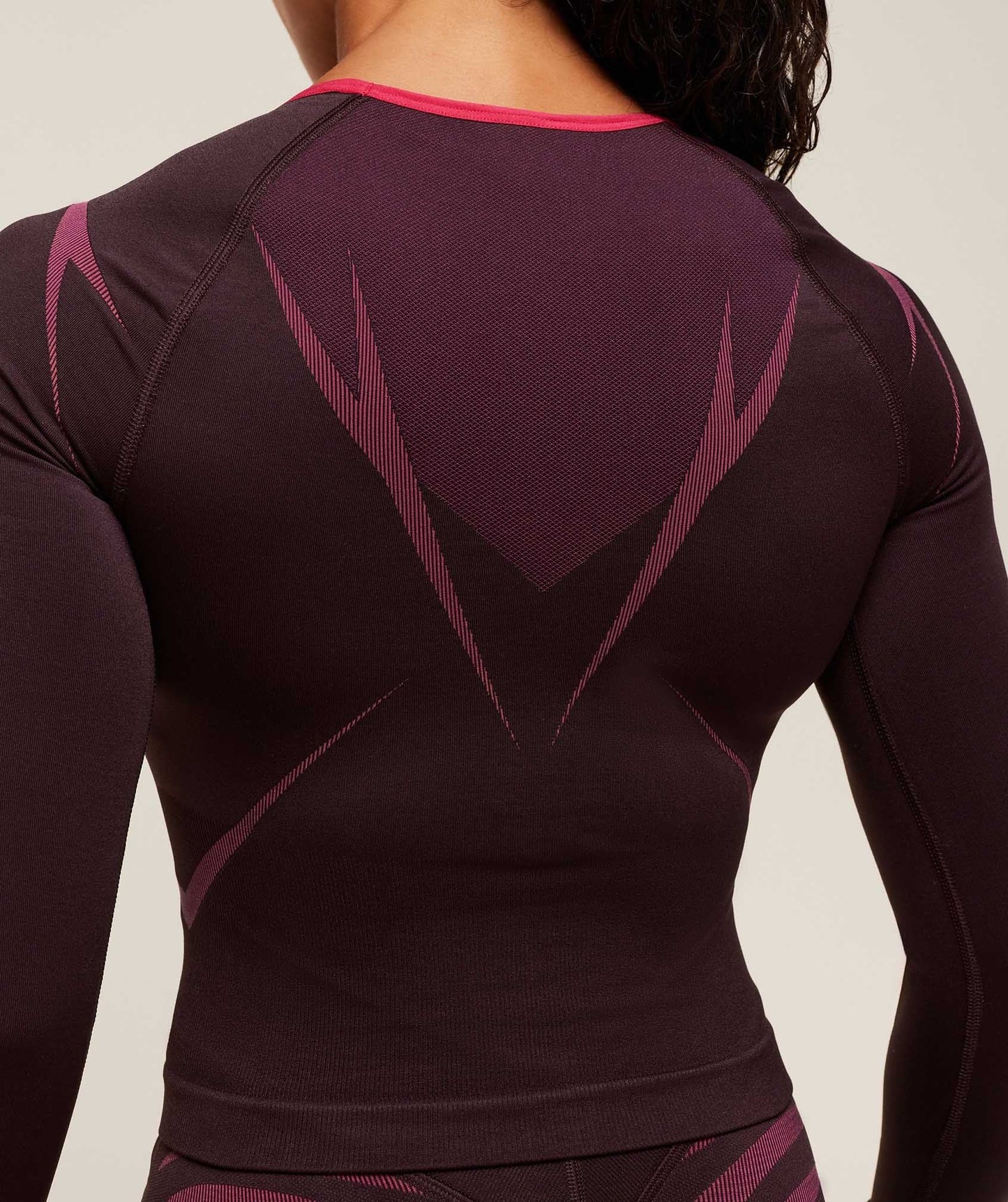 Gymshark Apex Lift Seamless Long Sleeve Crop Top - Cherry Purple/Build Pink