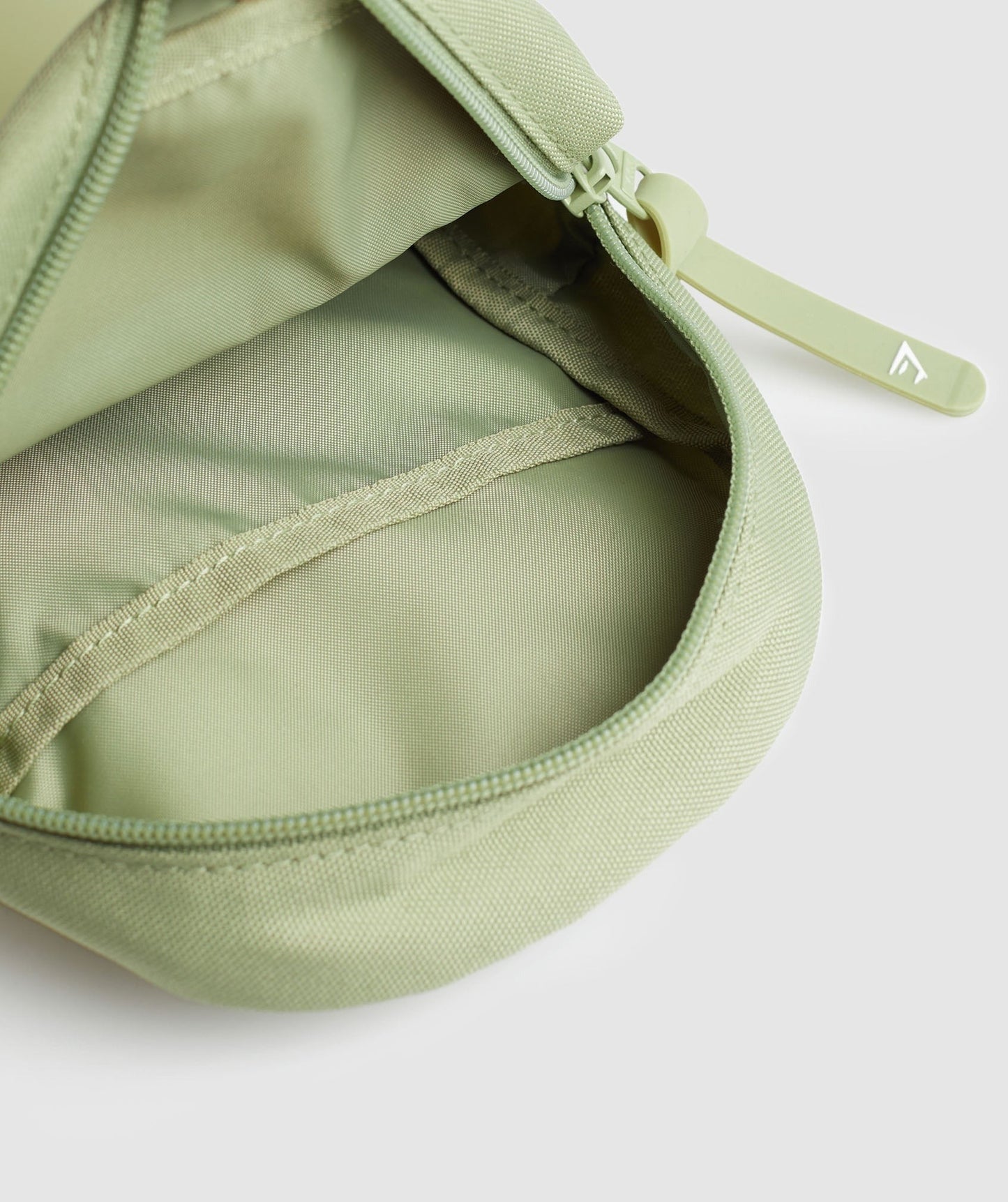 Gymshark Everyday Crossbody Bag - Natural Sage Green
