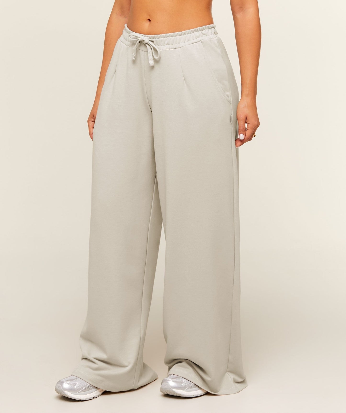 Gymshark Lightweight Wide Leg Pant Short - Pebble Grey