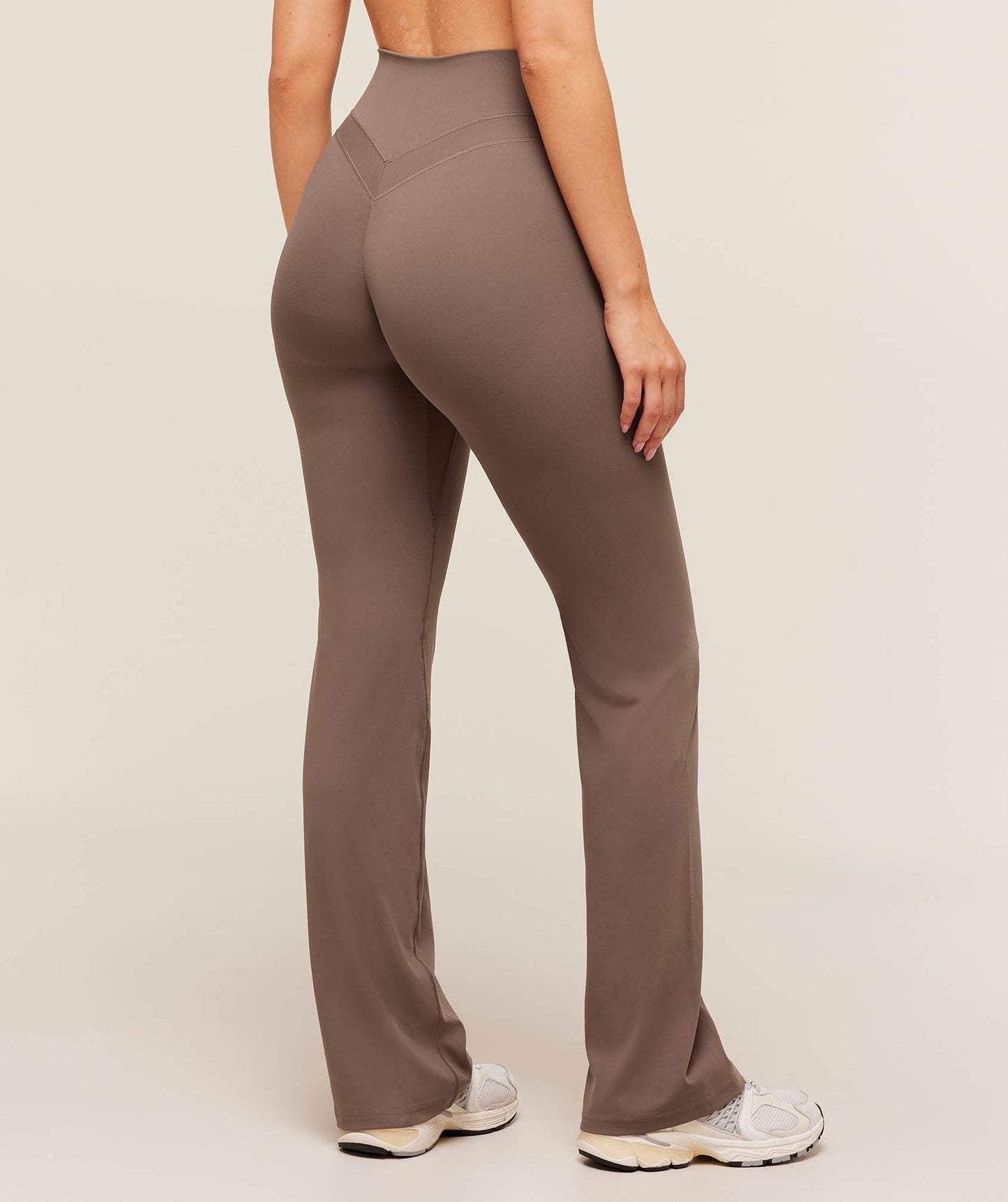 Gymshark Whitney Regular Flared Legging - Soft Brown