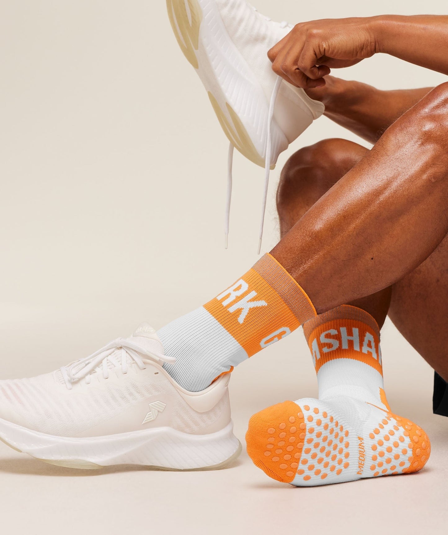 Gymshark Hybrid Training Grip Socks Single - White/Dayglow Peach