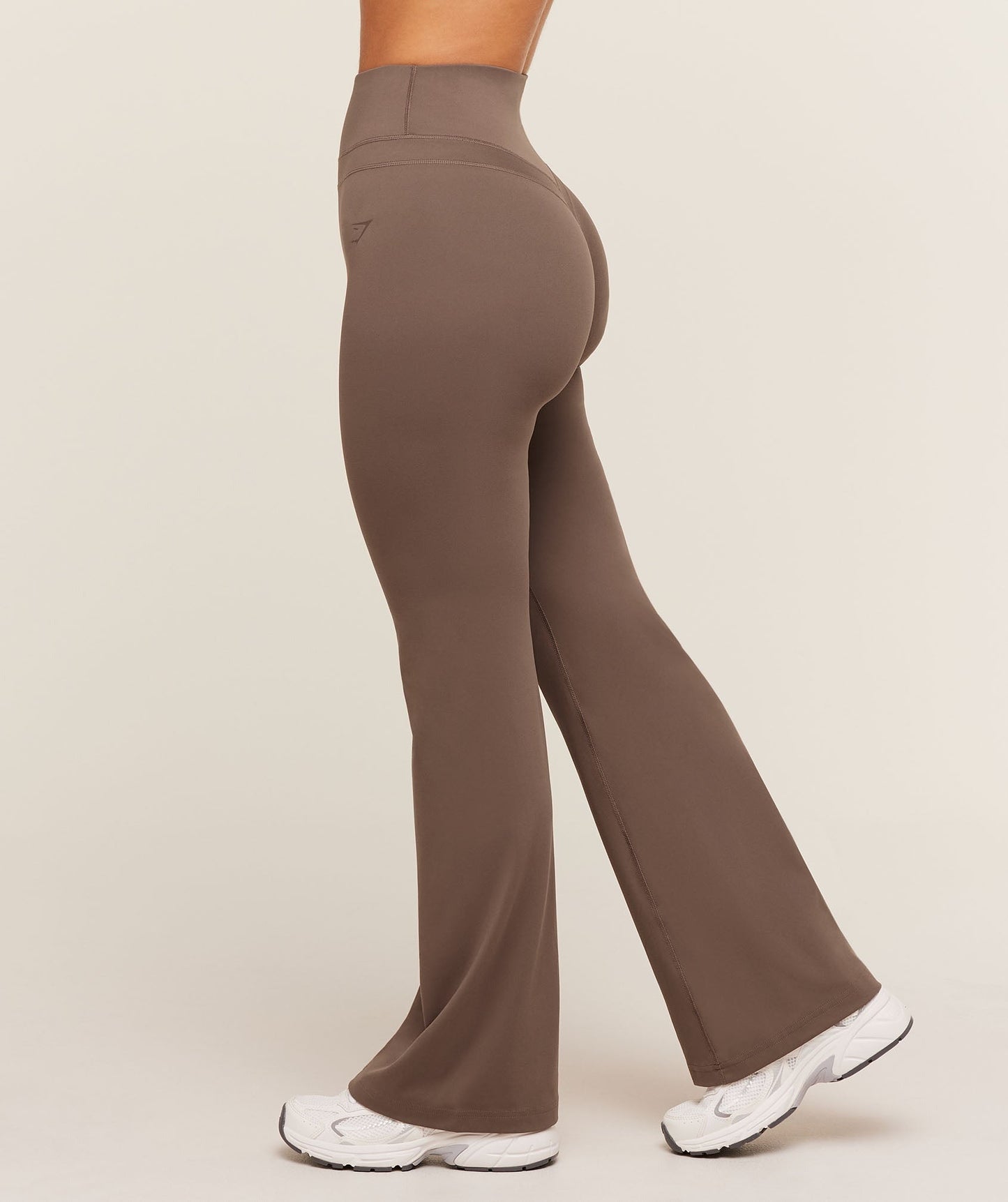 Gymshark Whitney Short Flared Legging - Soft Brown