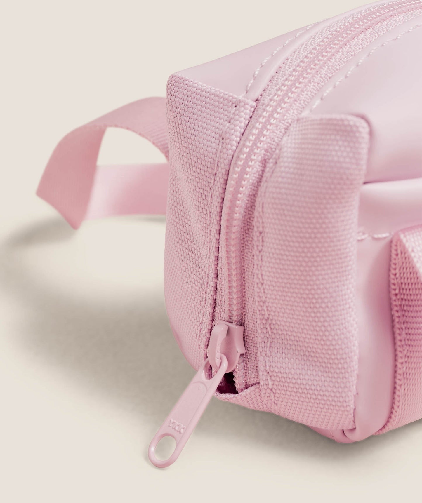 Gymshark Everyday Mini Holdall Keychain - Cloud Pink