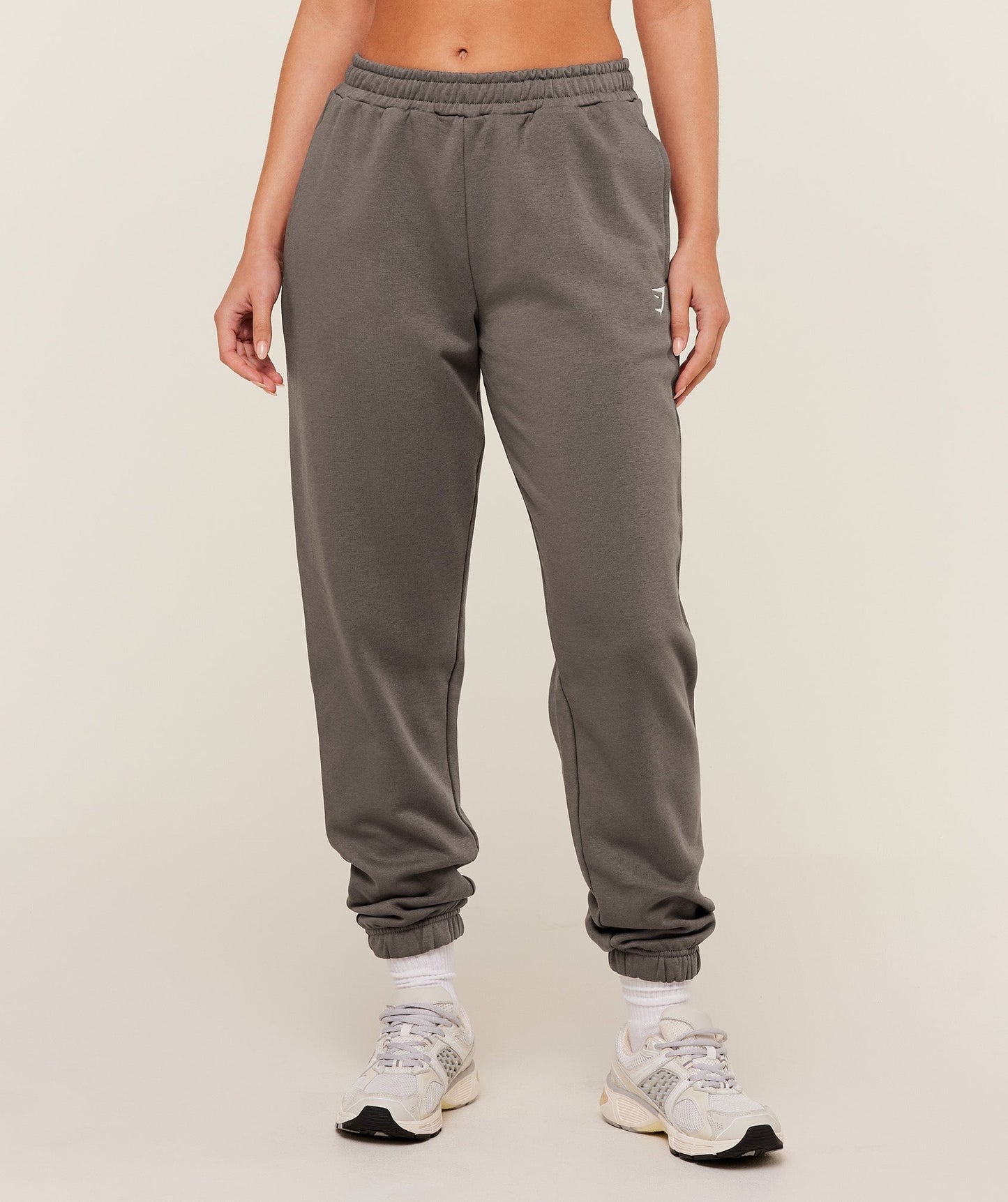 Gymshark Training Regular Fleece Joggers - Cool Brown