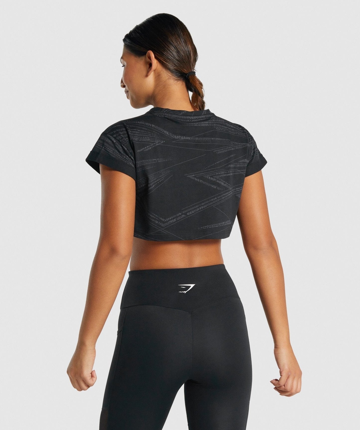 Gymshark Zone Graphic Crop Tee - Black/Grey