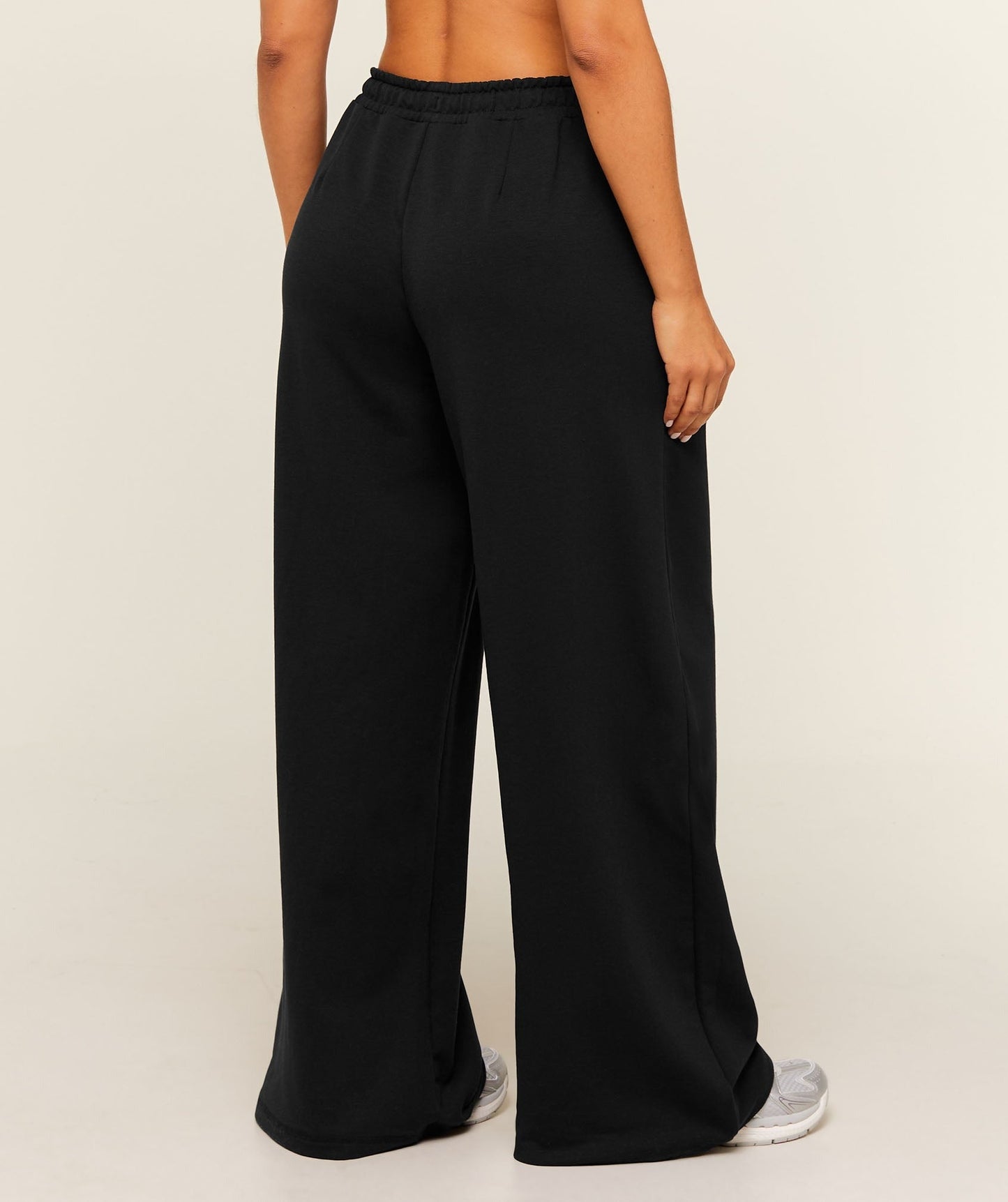 Gymshark Lightweight Wide Leg Pant Short - Black