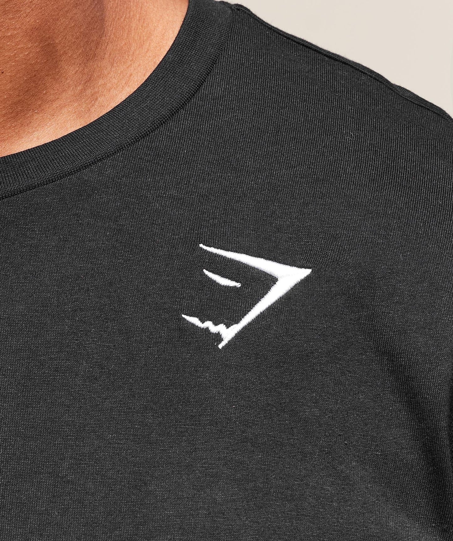 Gymshark Crest T-Shirt (Tall) - Black