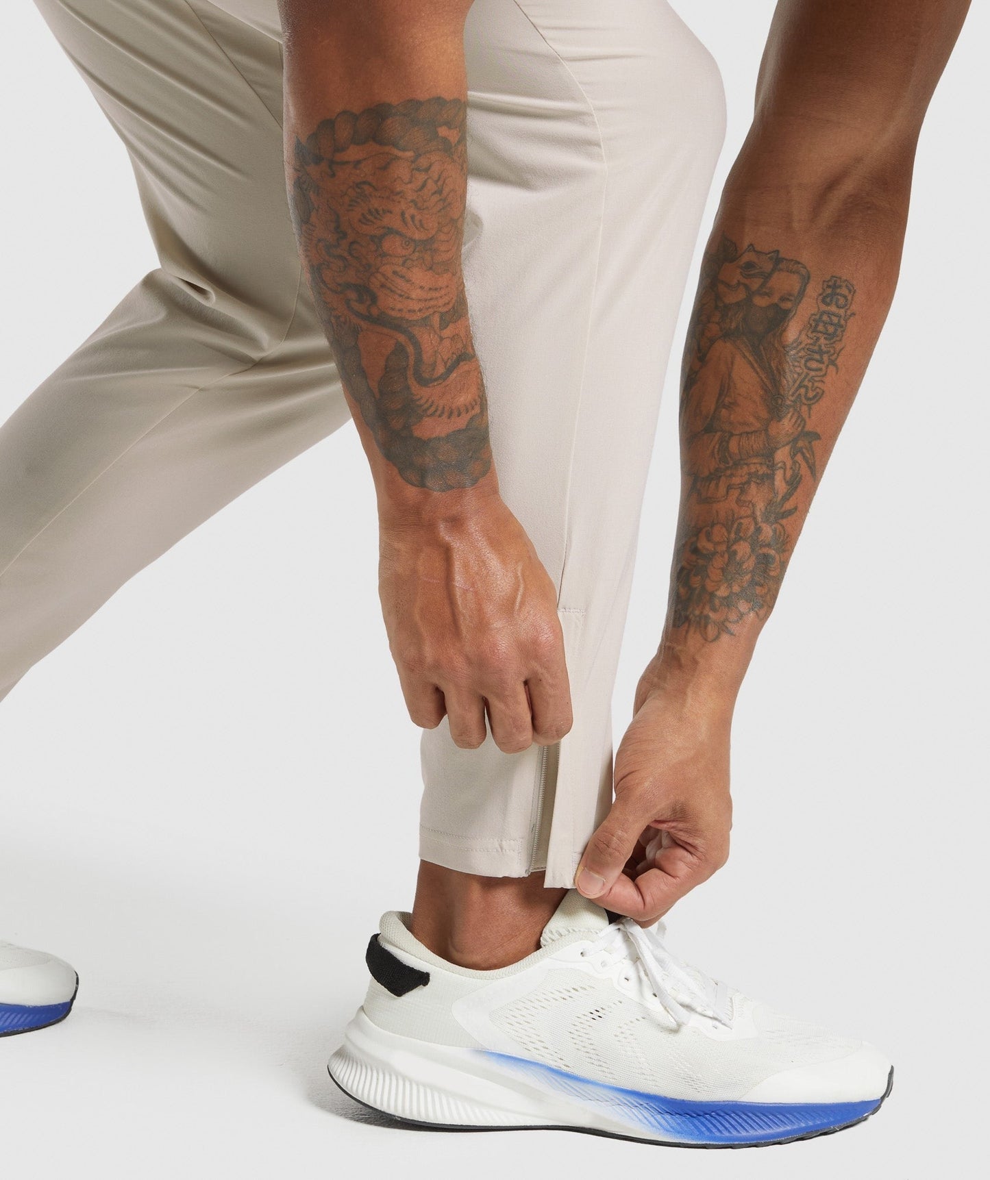 Gymshark Keep Showing Up Joggers - Pebble Grey