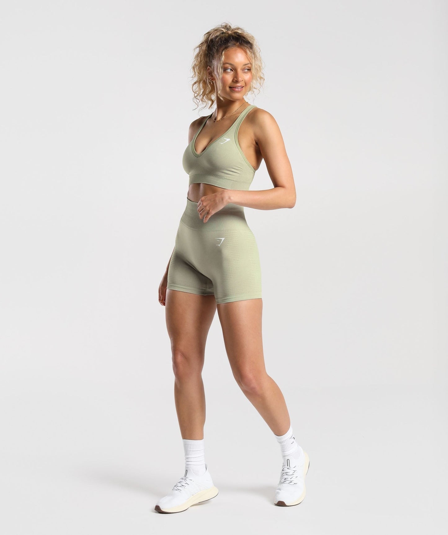 Gymshark Vital V Neck Sports Bra - Light Sage Green Marl