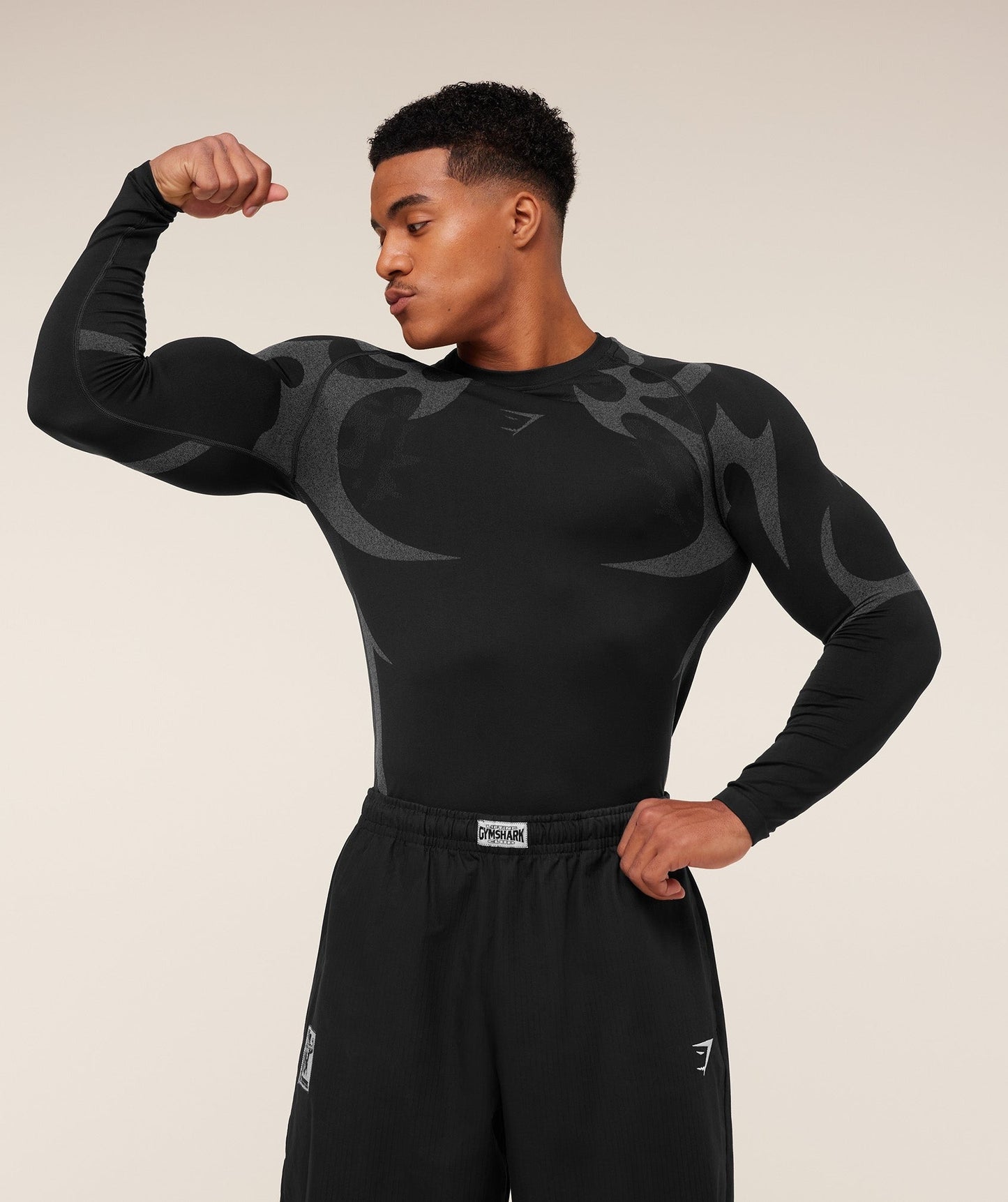 Gymshark Storm Seamless Long Sleeve T-Shirt - Black/Pitch Grey
