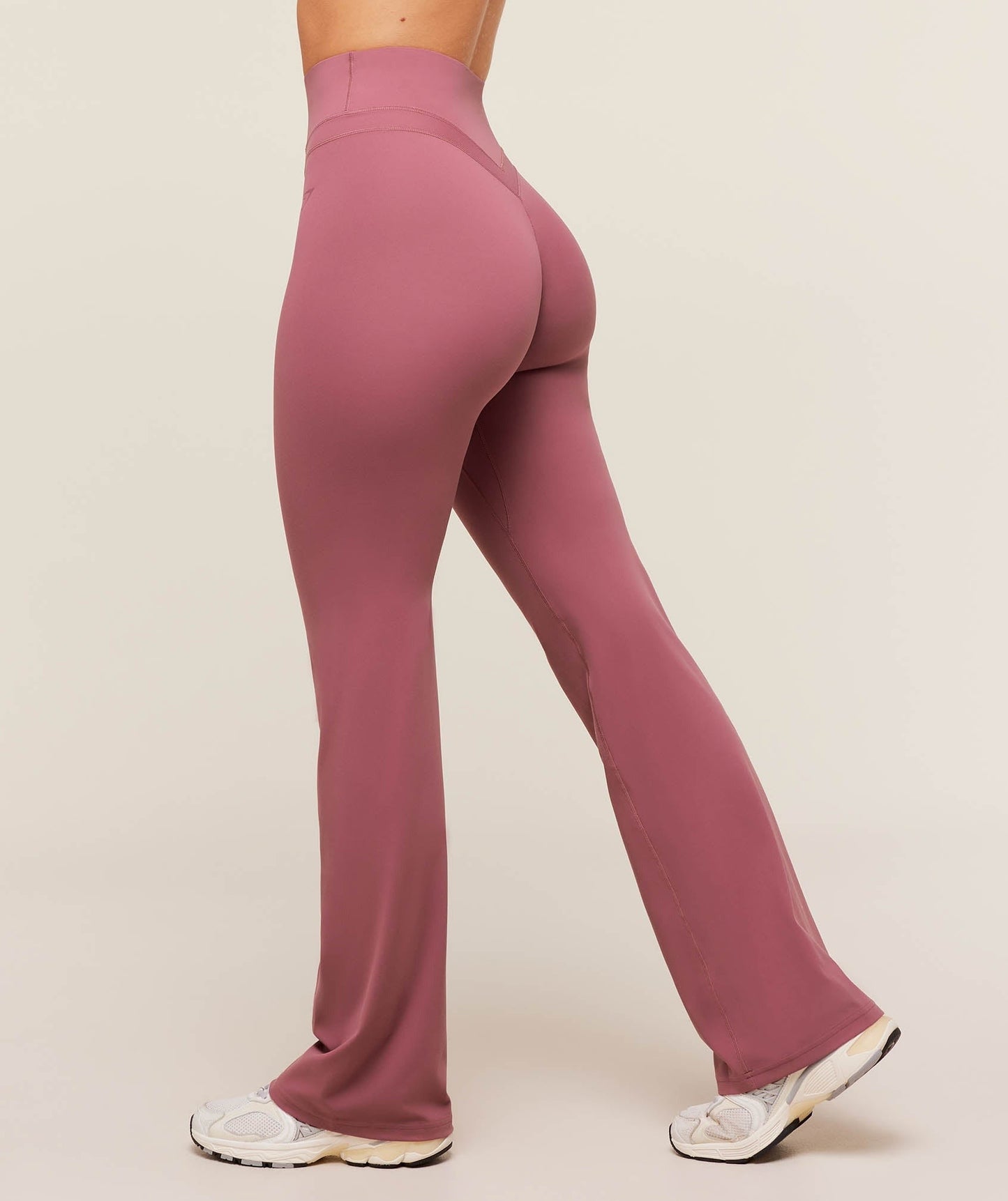 Gymshark Whitney Regular Flared Legging - Reset Pink
