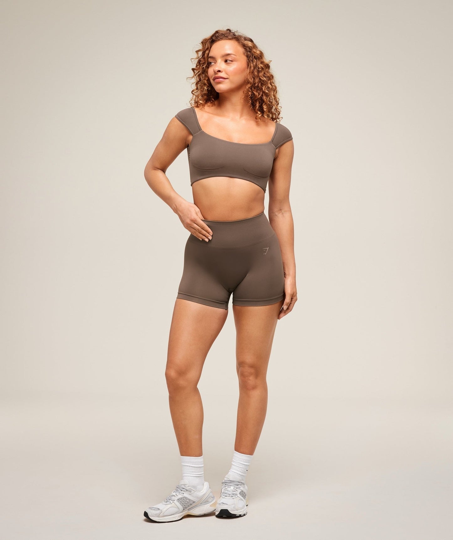 Gymshark Soft Sculpt Cap Sleeve Bralette - Walnut Brown