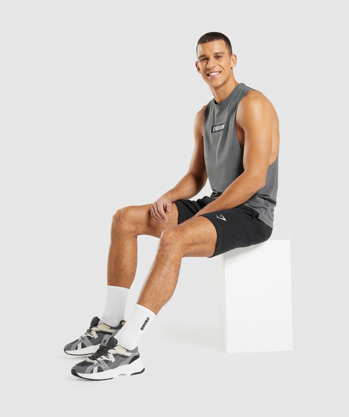 Gymshark Central Drop Arm Tank - Charcoal