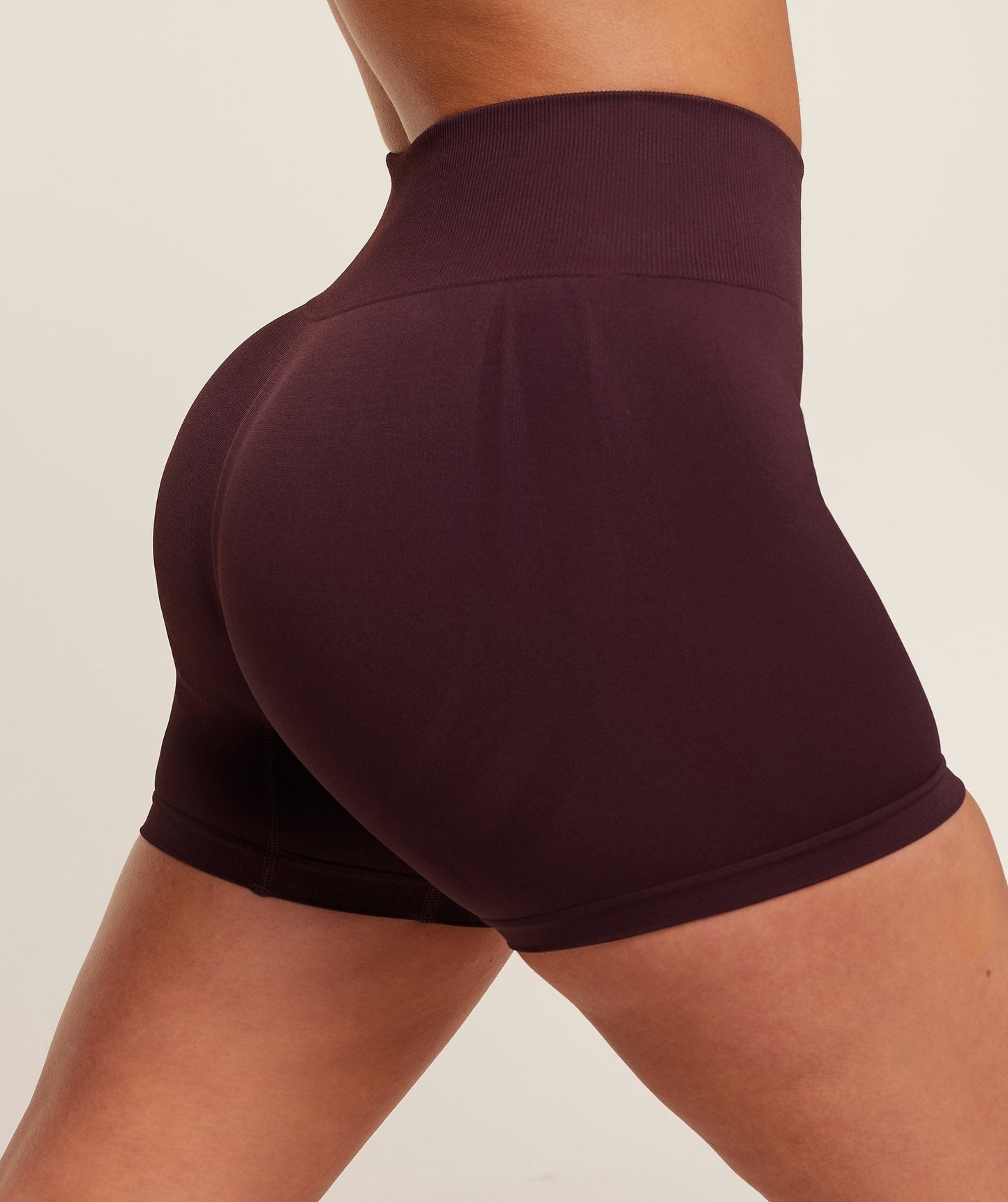 Gymshark Light Hold Shorts - GS Cherry Purple