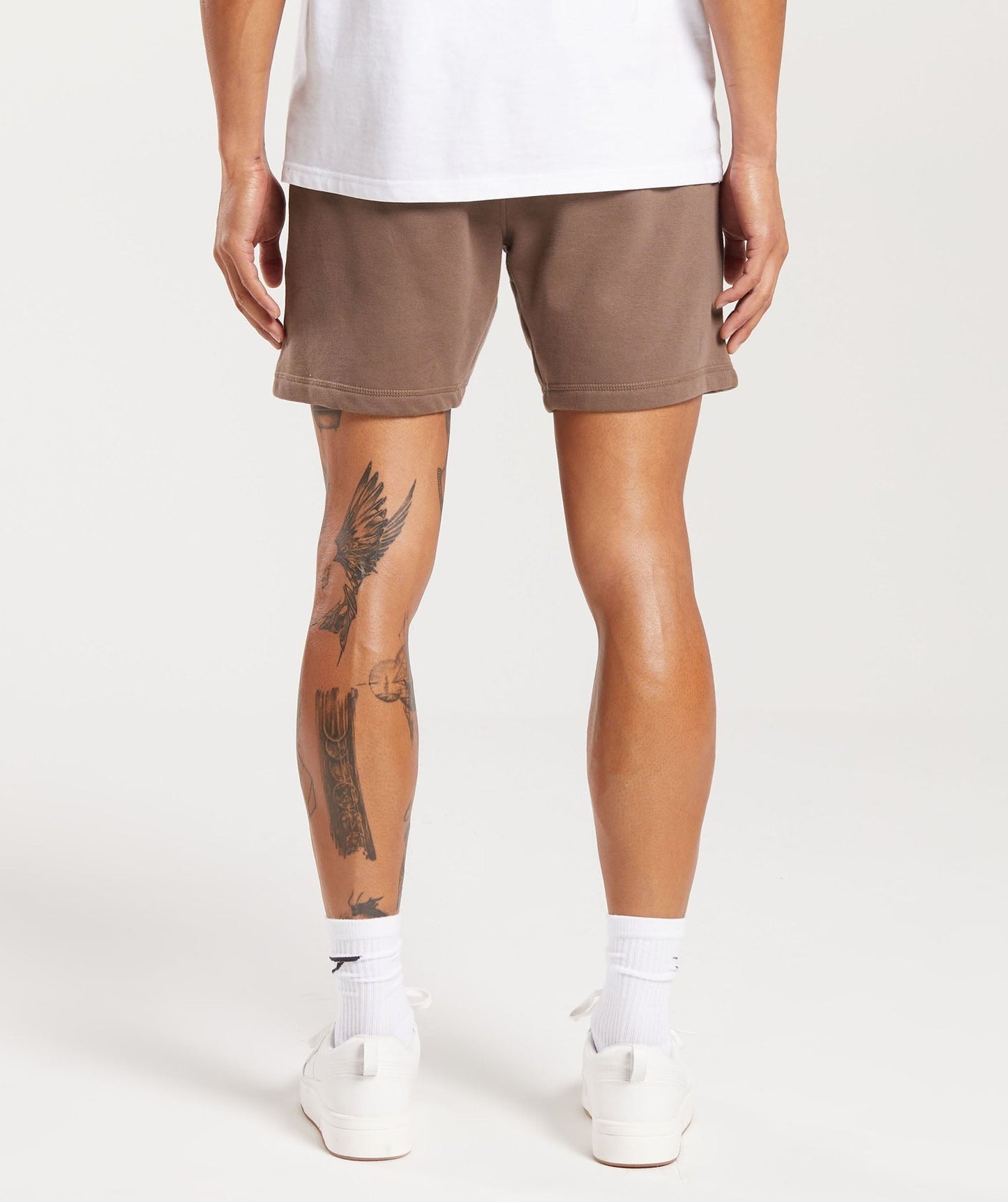Gymshark Crest 7" Shorts - Truffle Brown