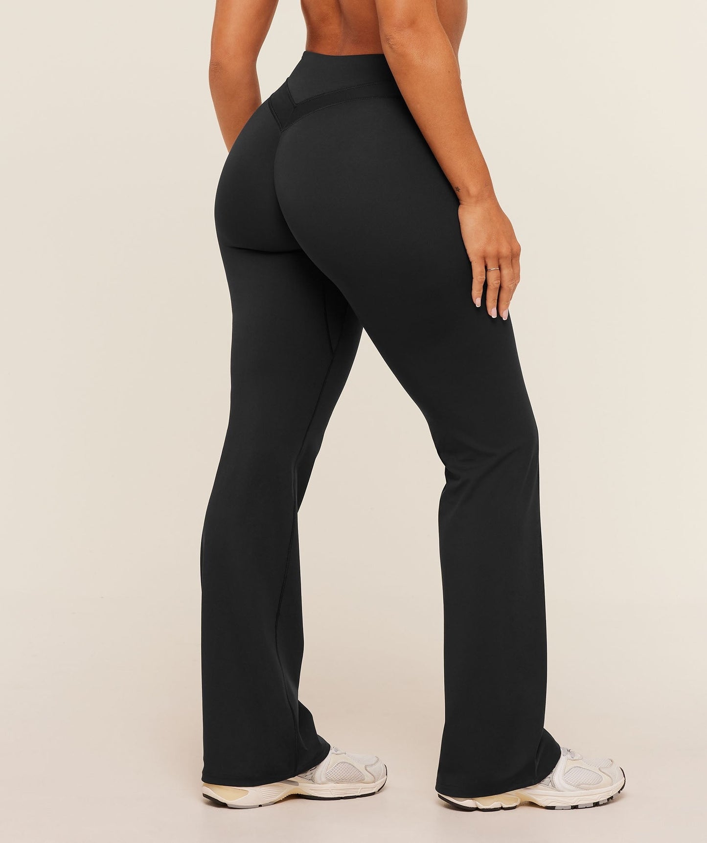 Gymshark Whitney Mid-High Rise Flared Leggings - Black